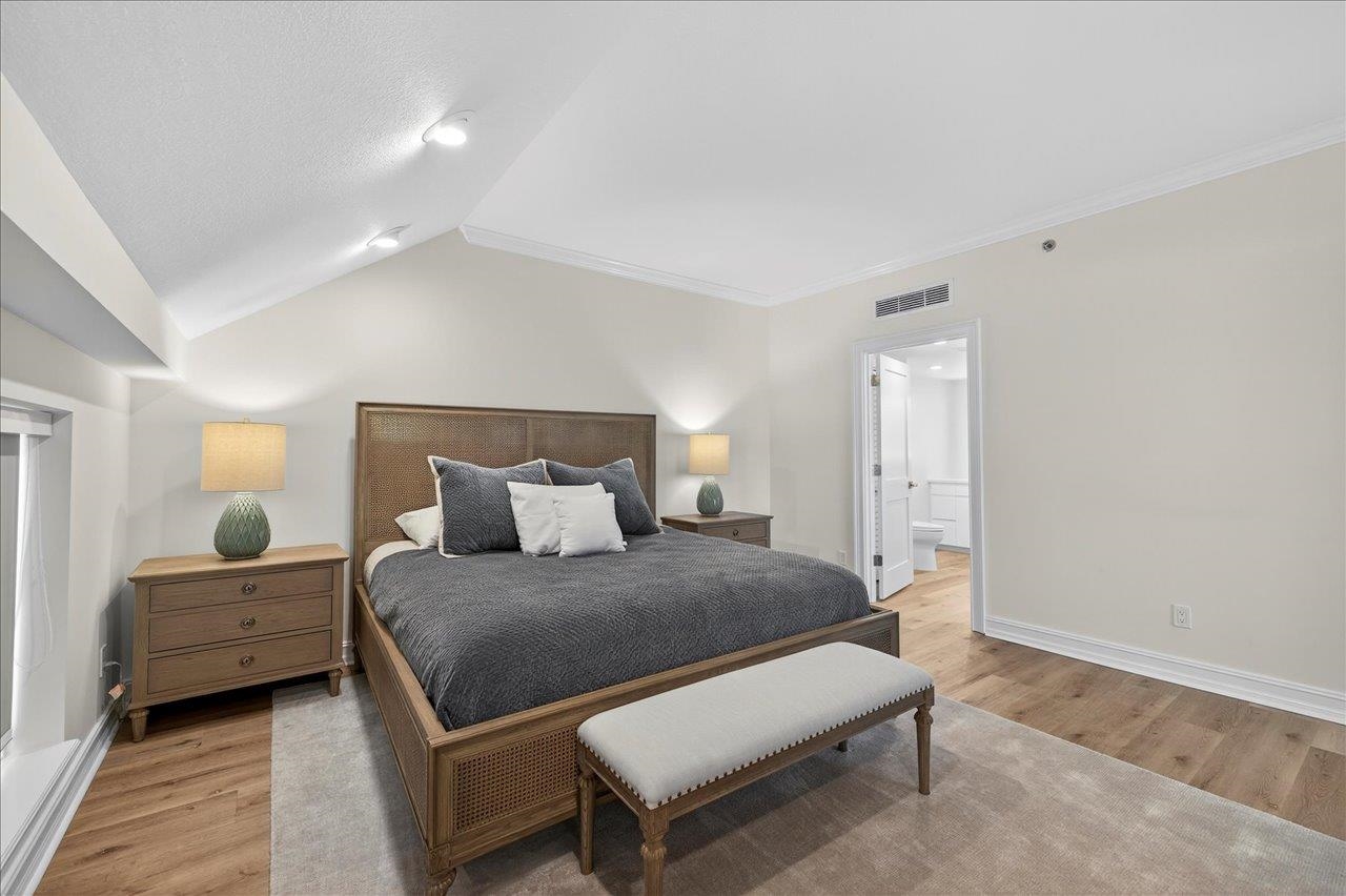 300 S Duval Unit: 2209