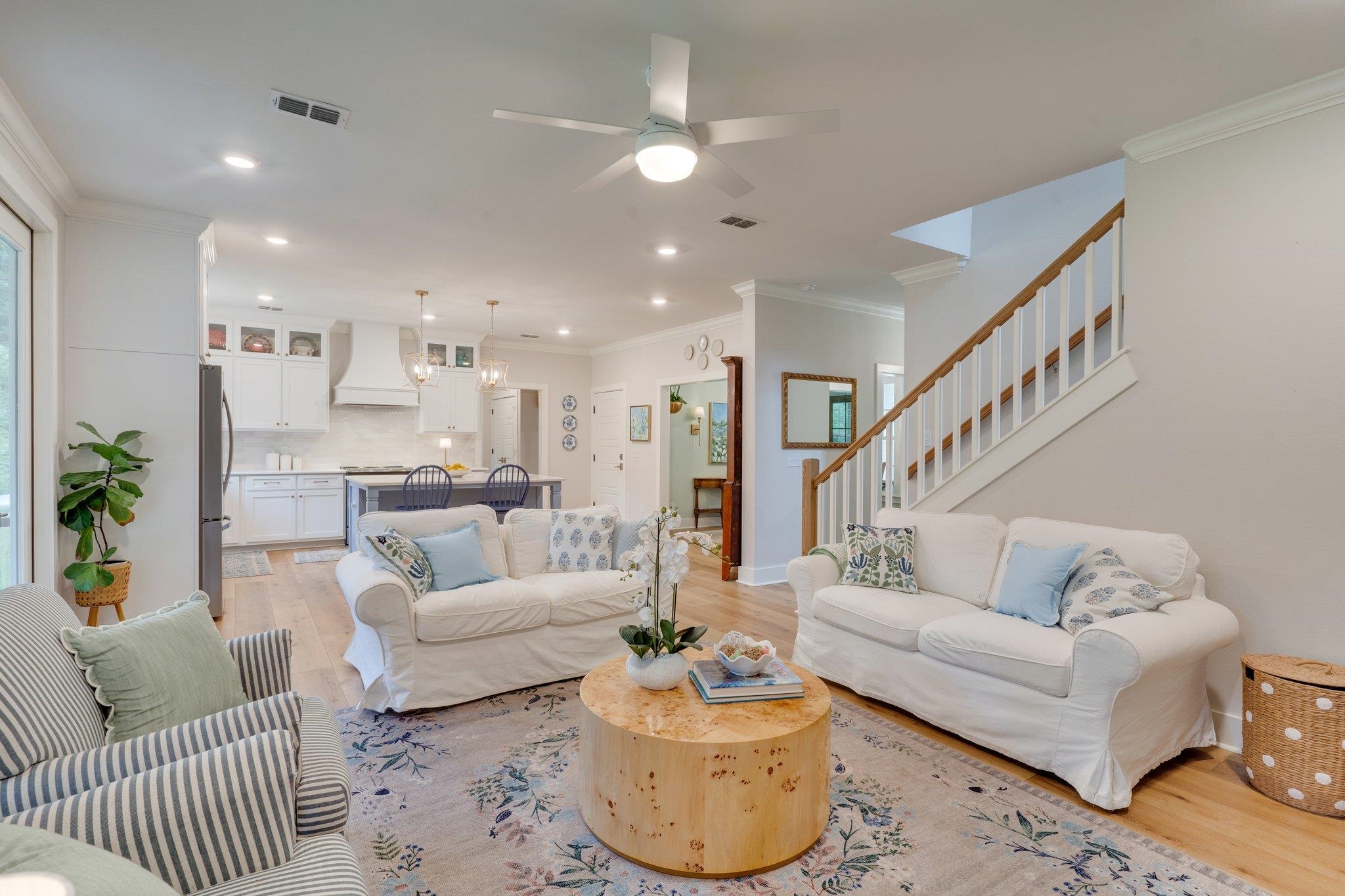 9270 Carr Lane Aerie