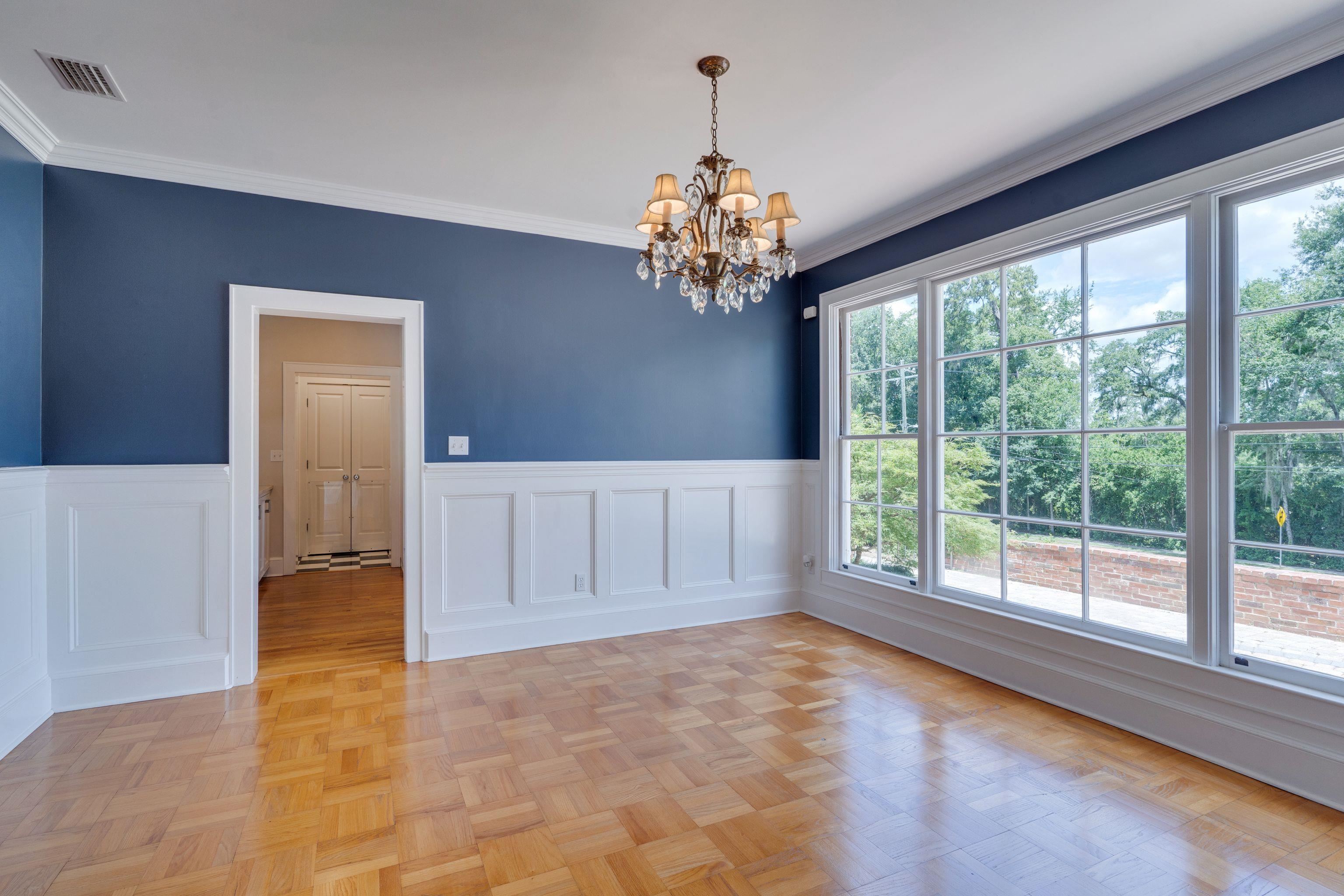 909 Circle Drive