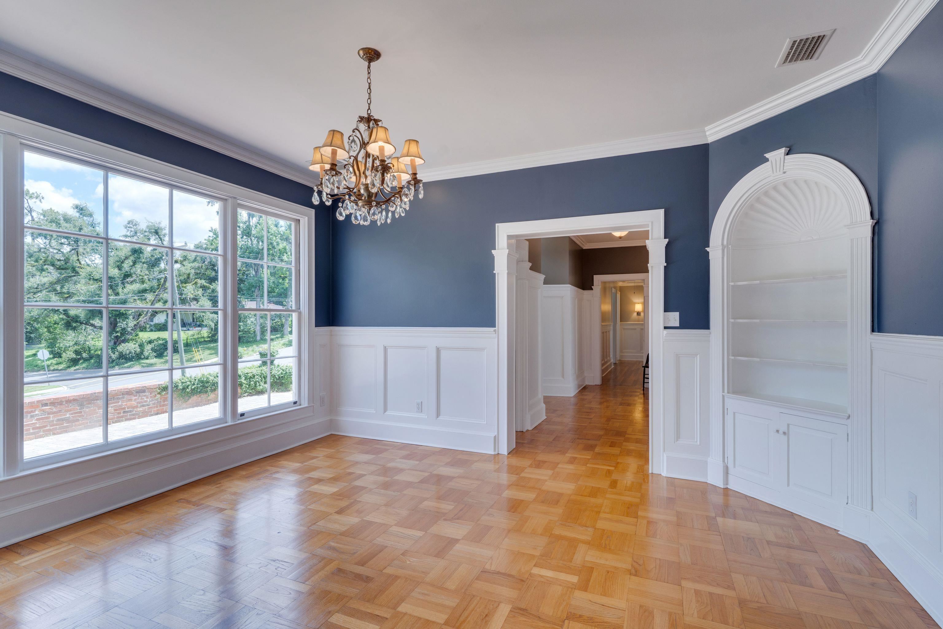 909 Circle Drive
