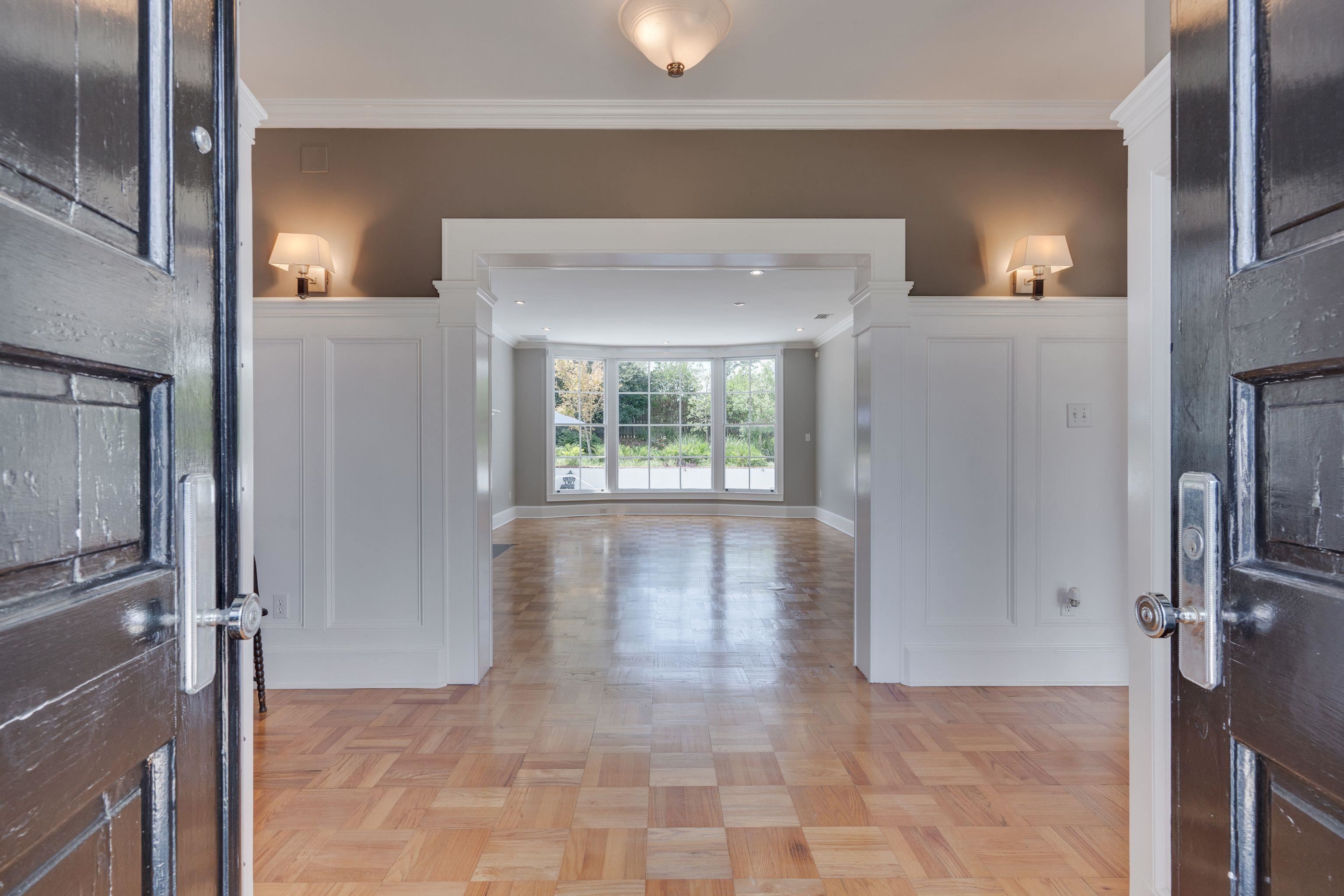 909 Circle Drive