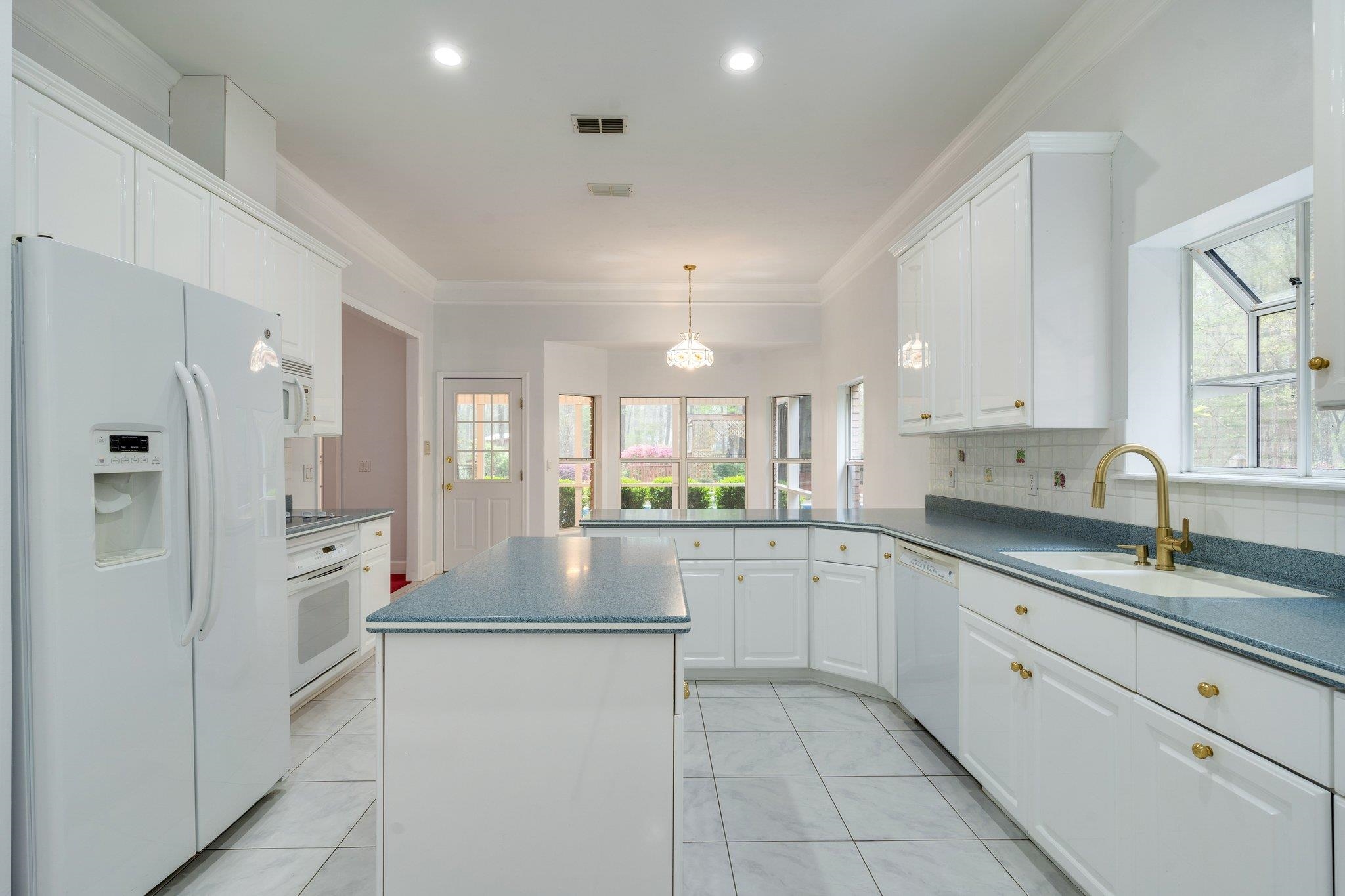 2211 Ten Oaks Drive