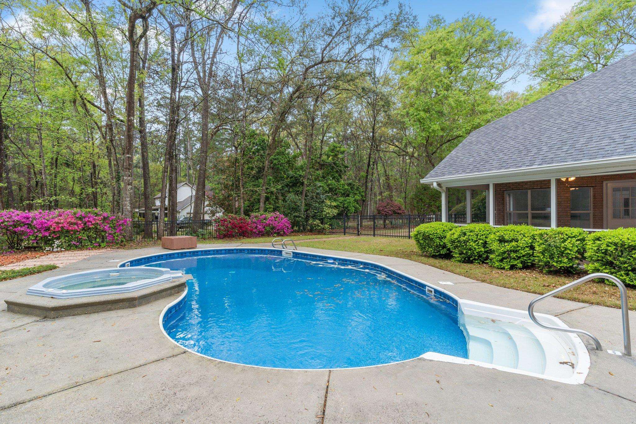 2211 Ten Oaks Drive