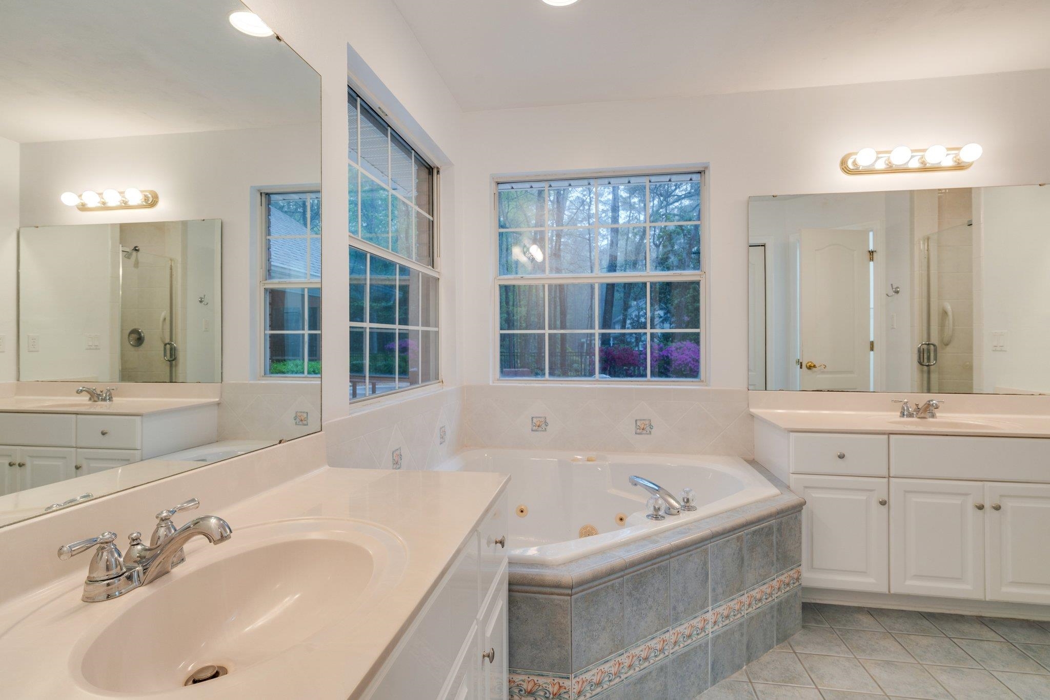 2211 Ten Oaks Drive