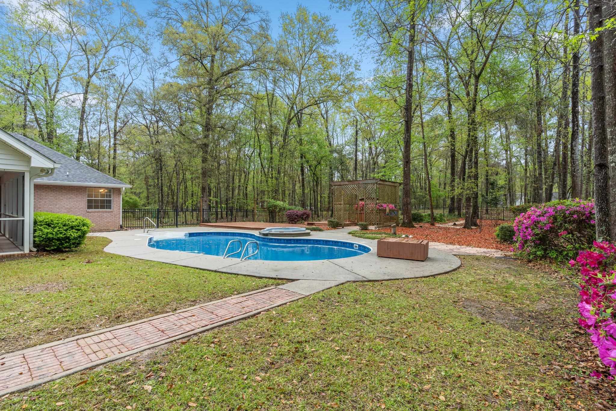2211 Ten Oaks Drive
