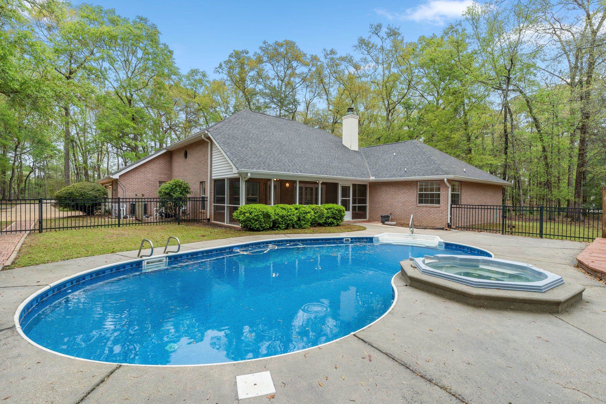 2211 Ten Oaks Drive