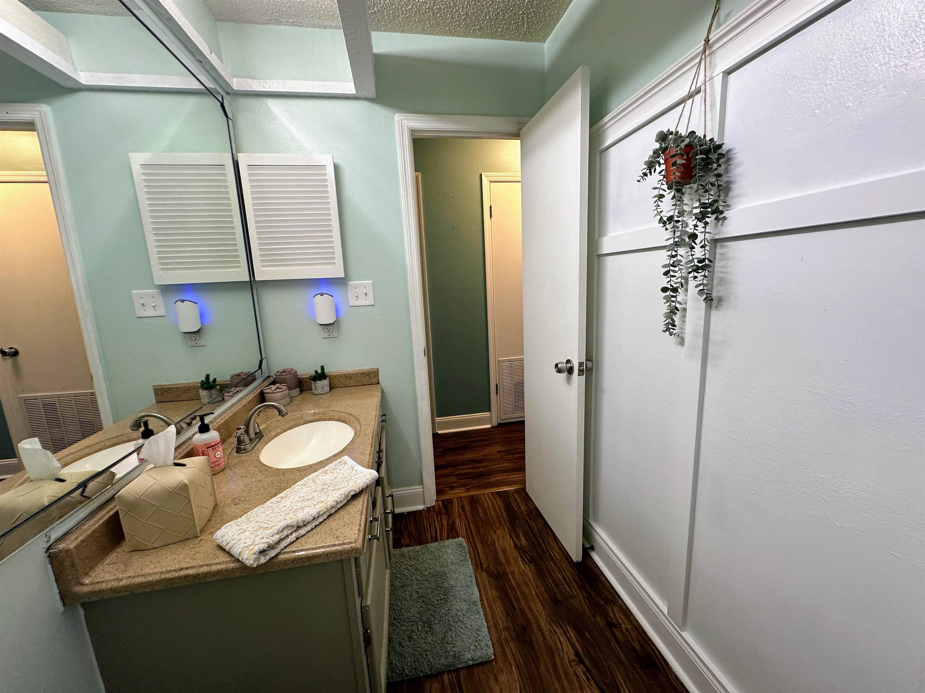 2041 Ted Hines Drive