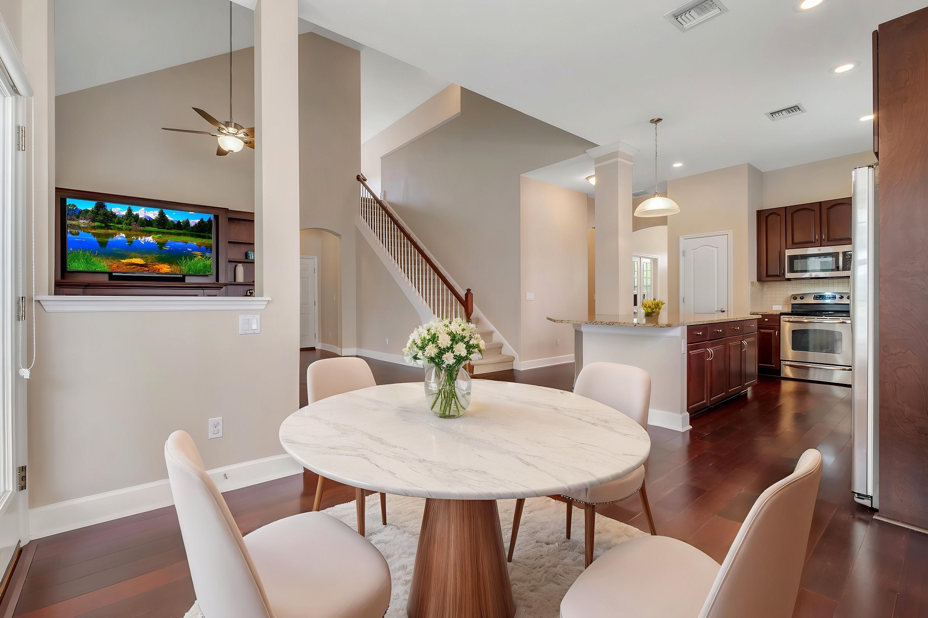 2413 Goldenrod Way
