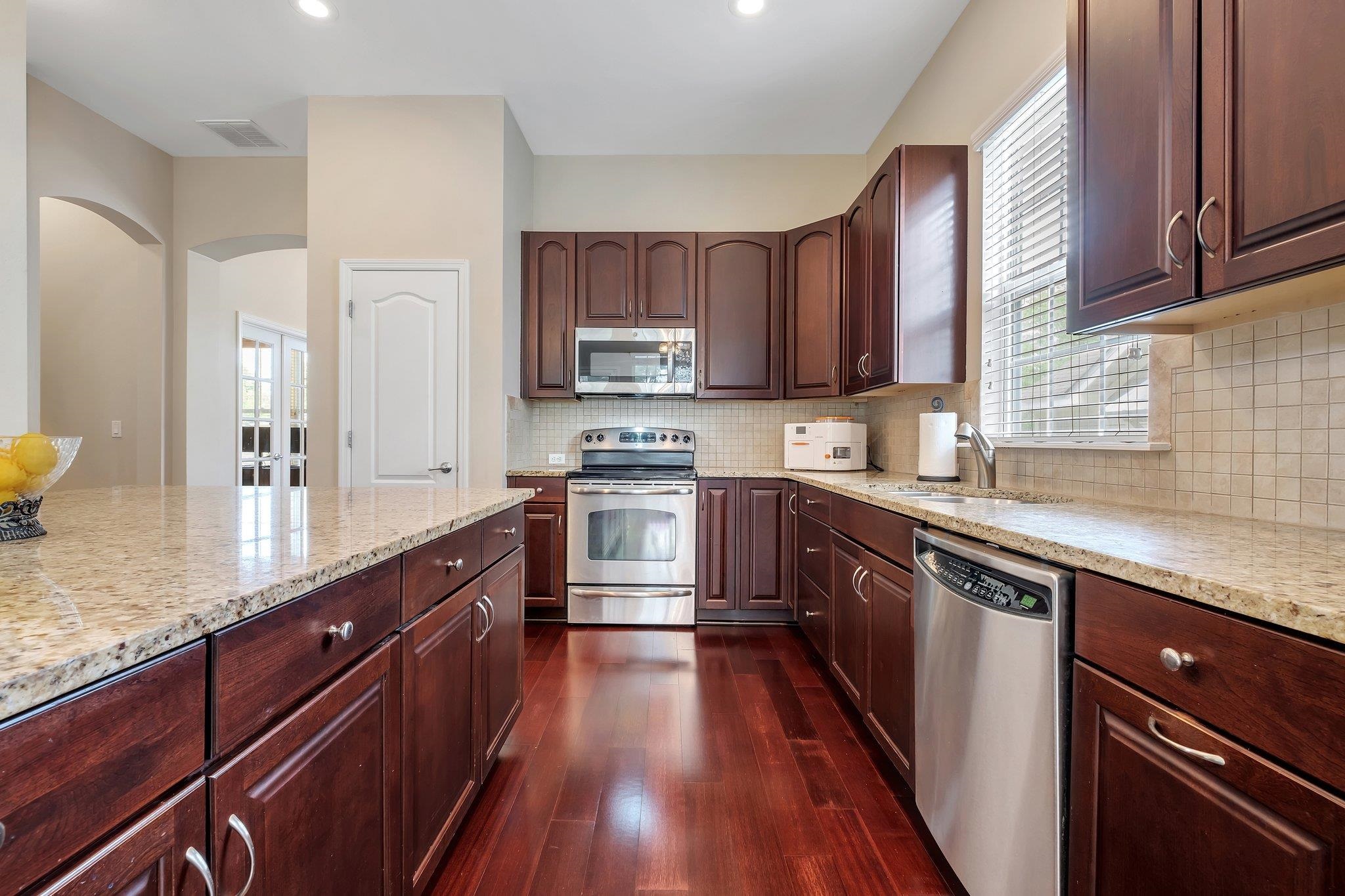 2413 Goldenrod Way