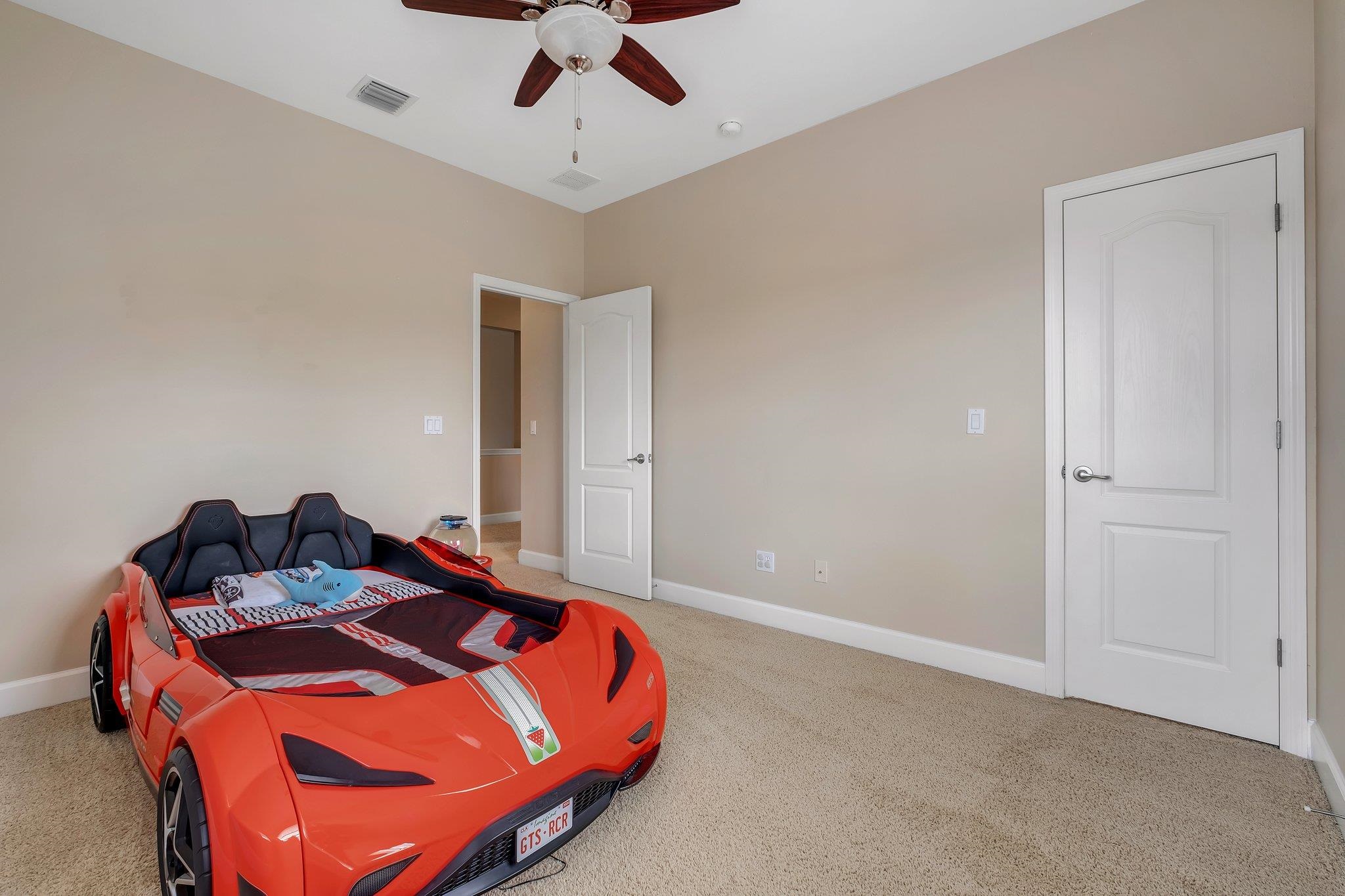 2413 Goldenrod Way