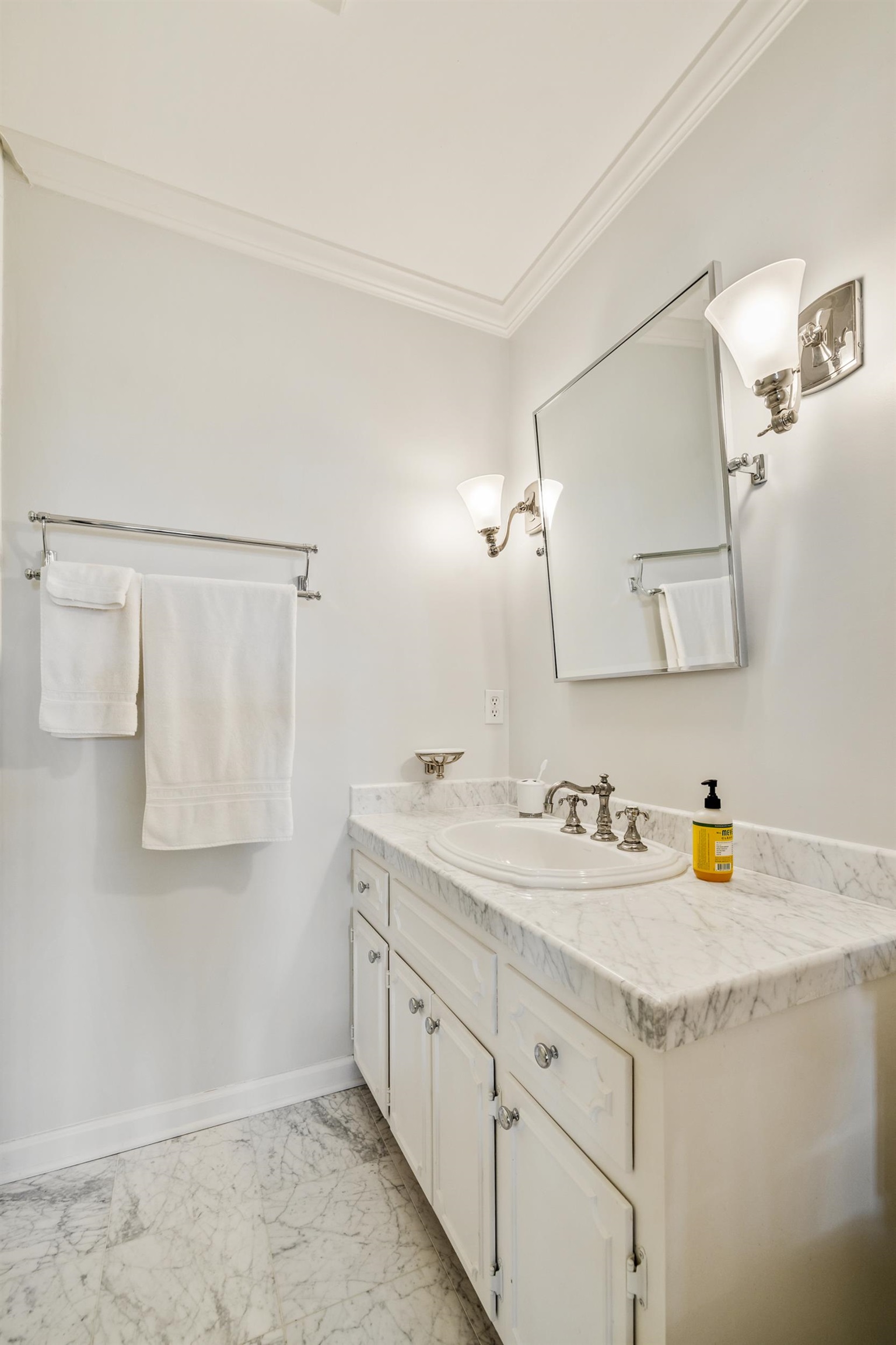 111-B S Gadsden Street Unit: 2