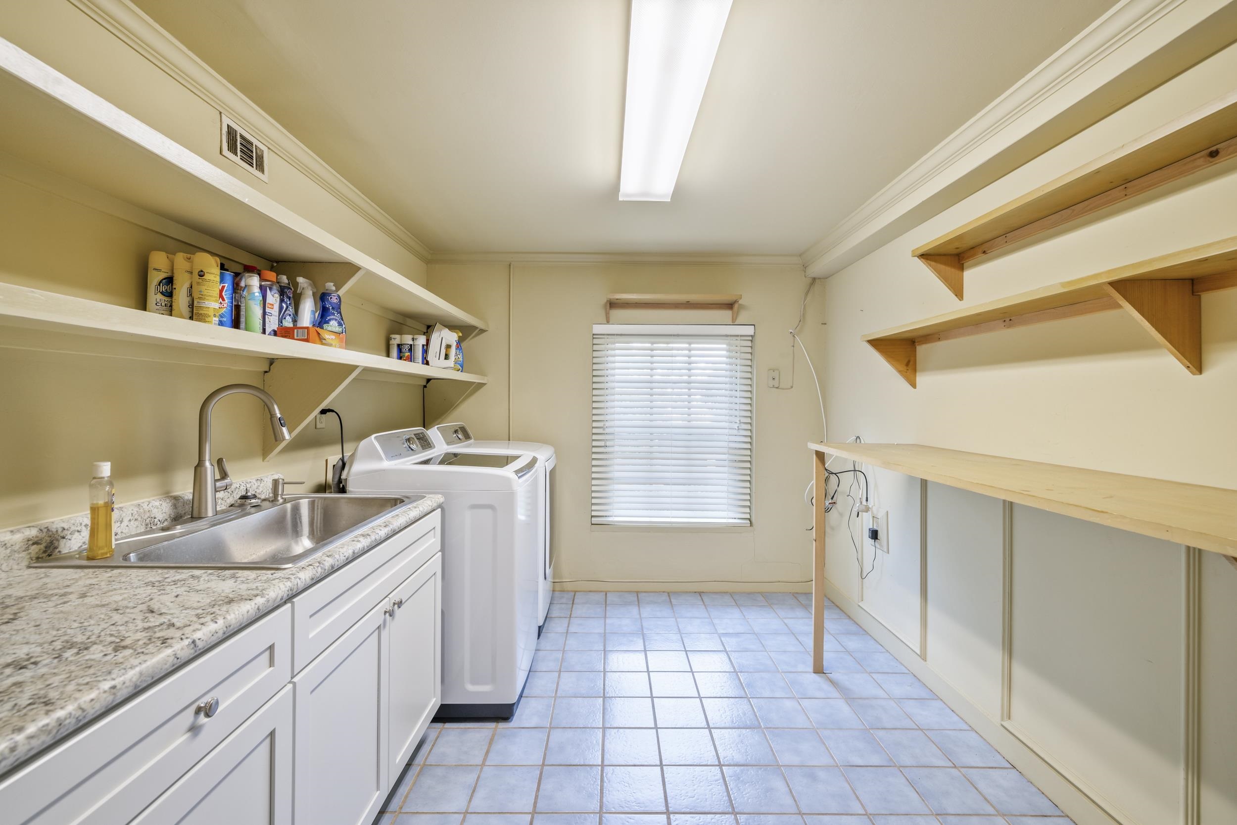 111-B S Gadsden Street Unit: 2