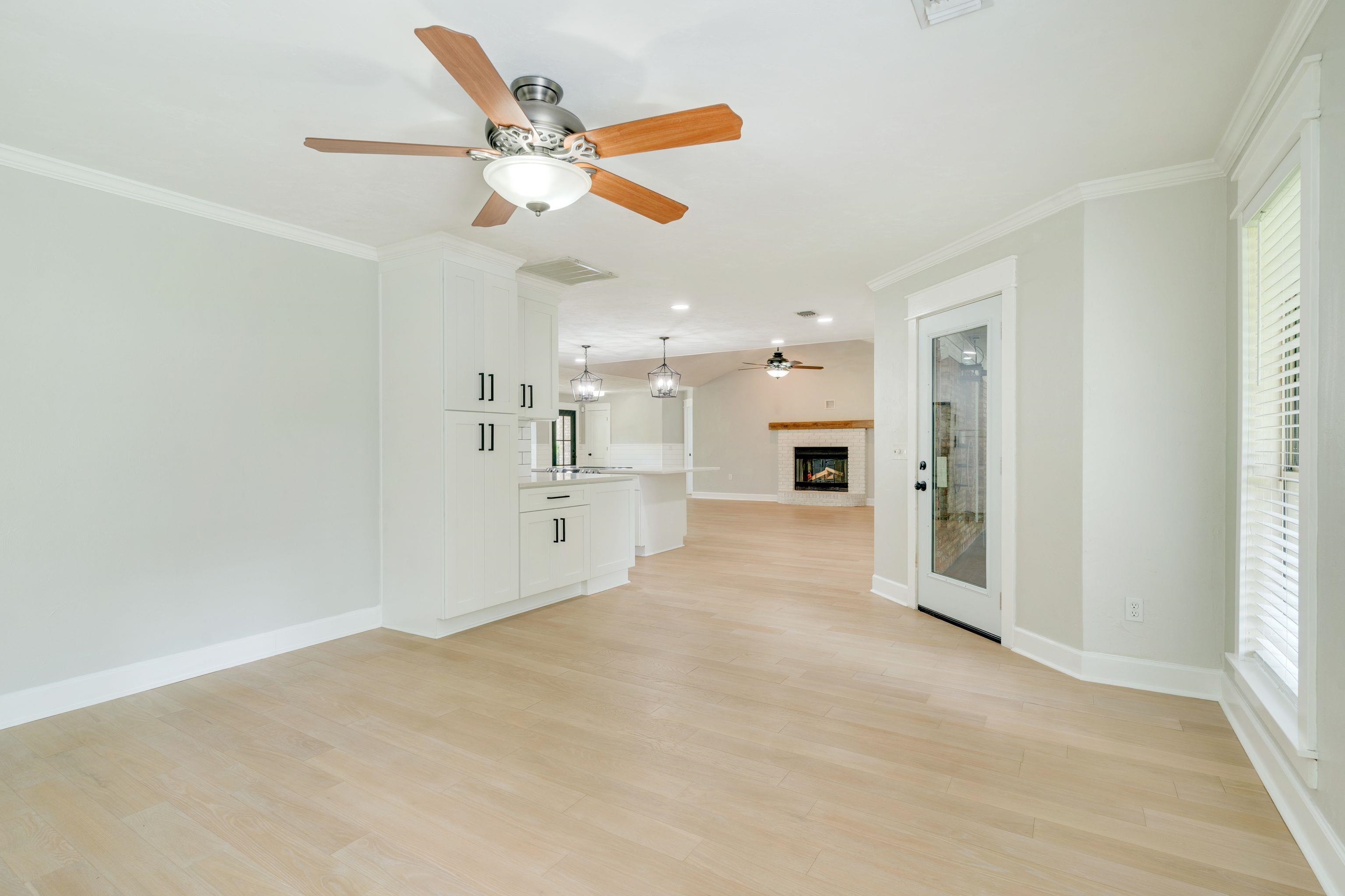 3585 Gardenview Way