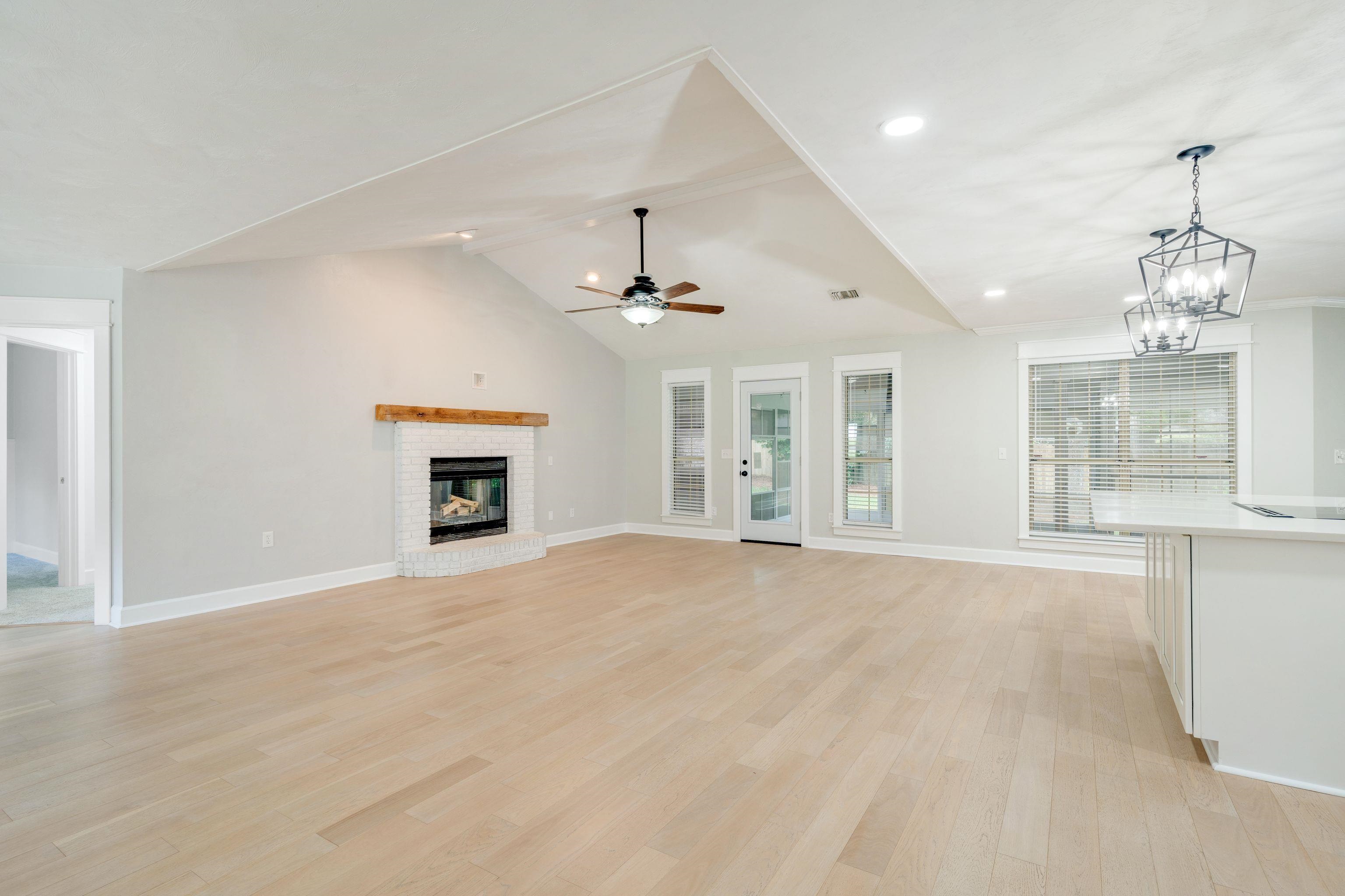 3585 Gardenview Way