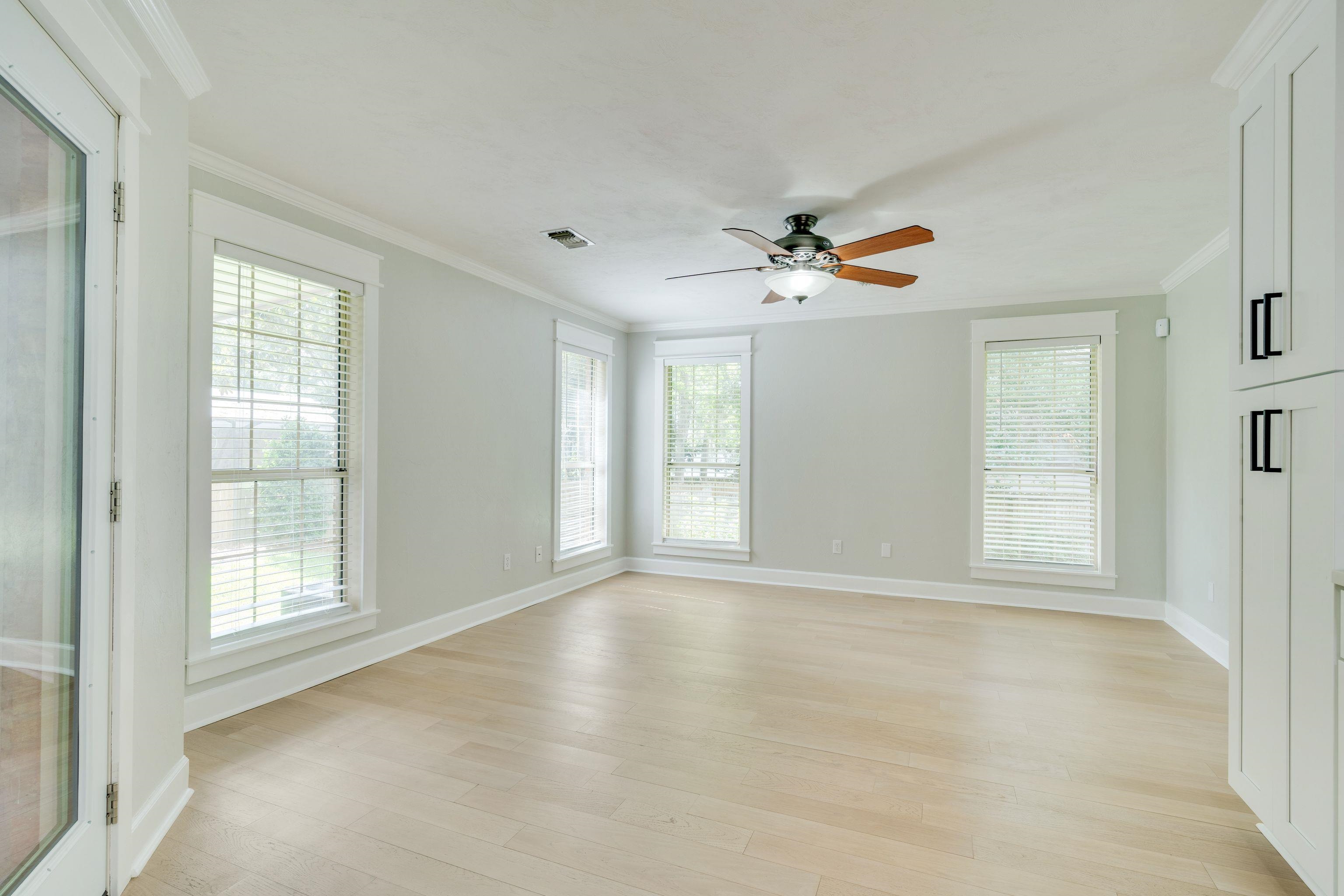3585 Gardenview Way
