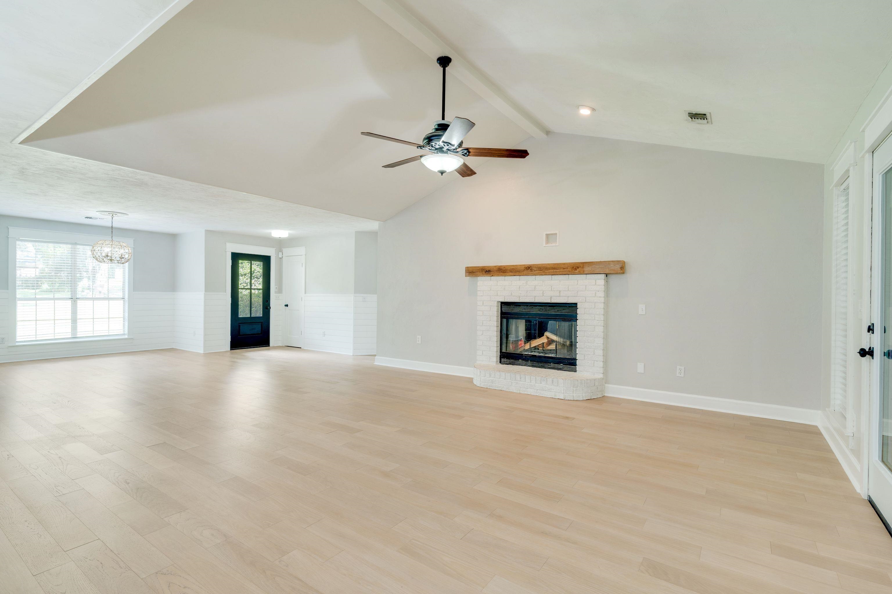 3585 Gardenview Way