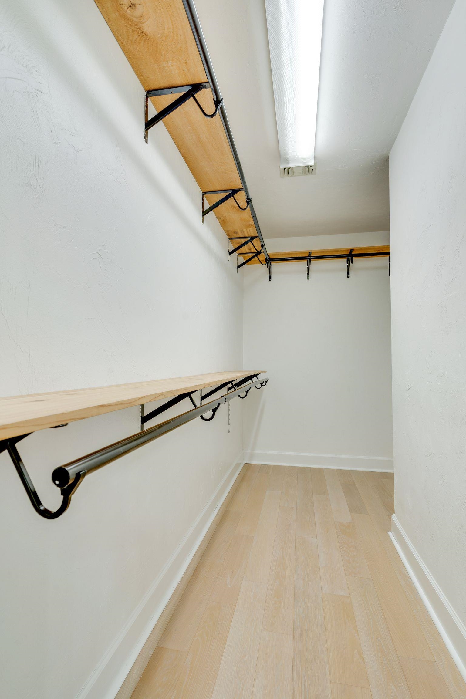 3585 Gardenview Way
