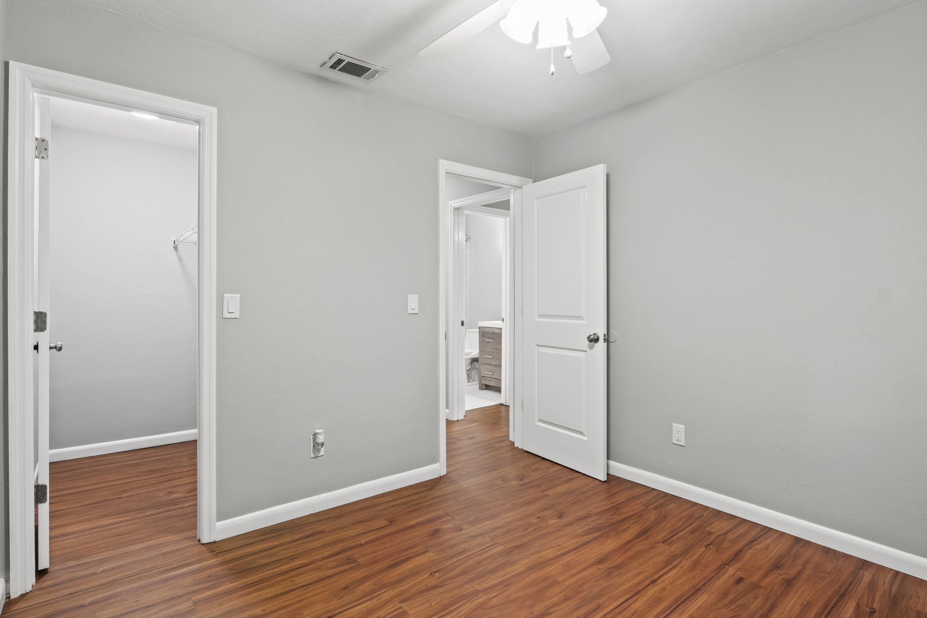 216 Parkbrook Circle