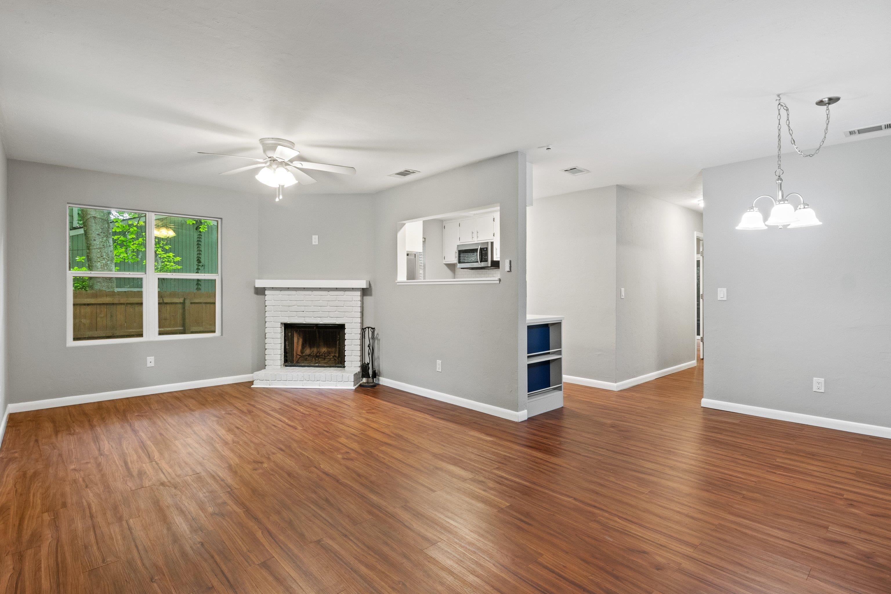 216 Parkbrook Circle