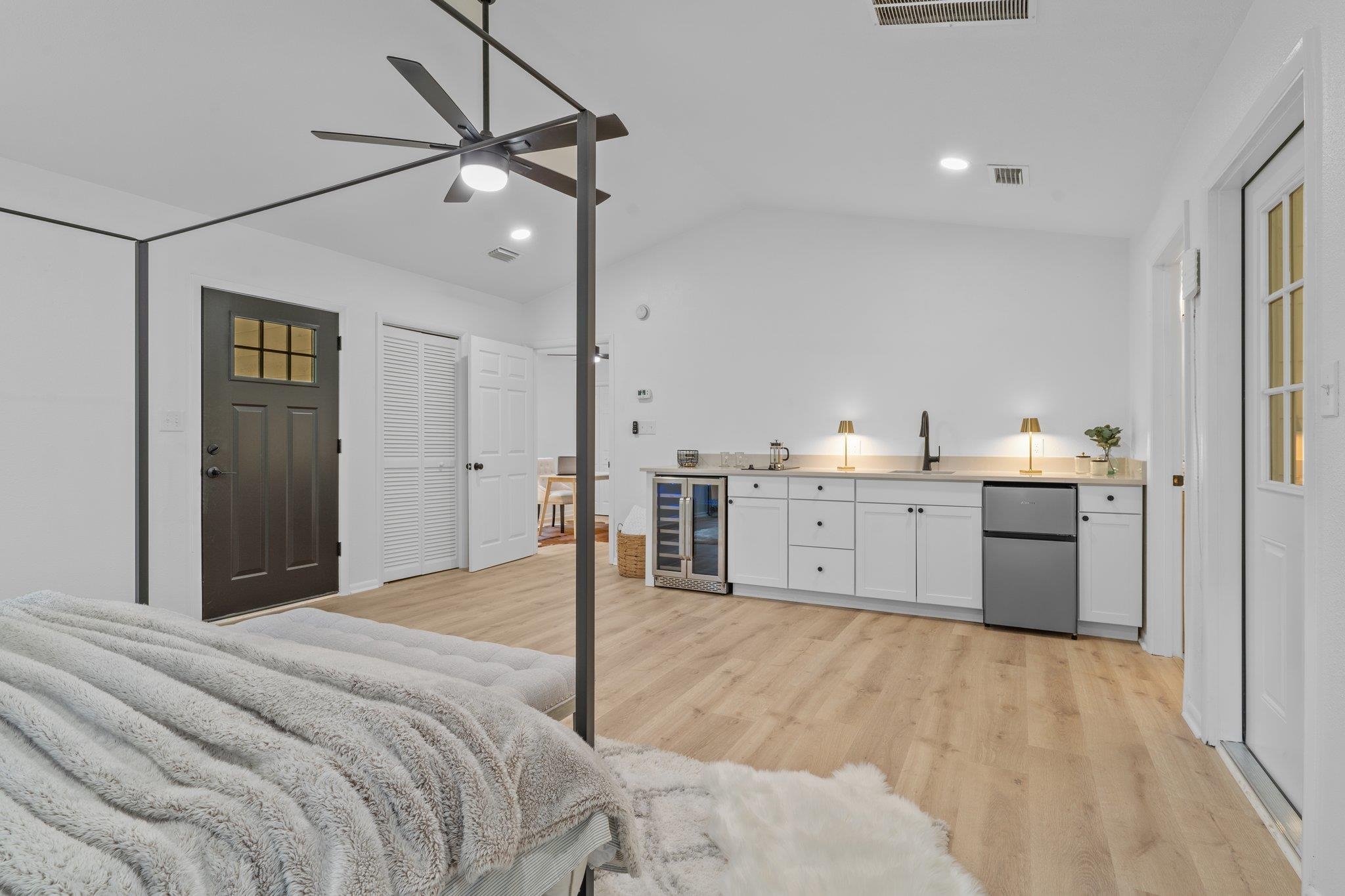 3744 Lifford Circle