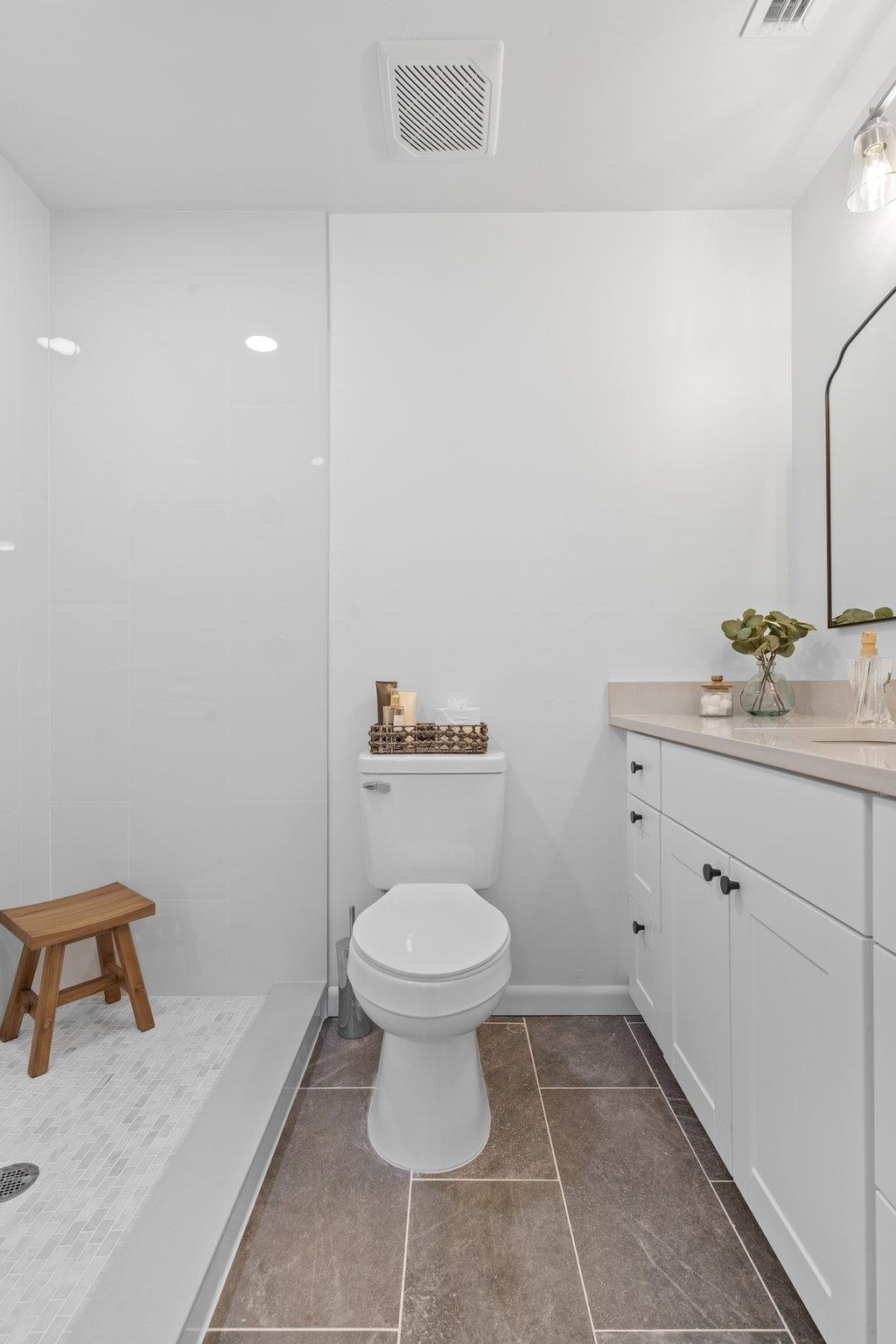 3744 Lifford Circle