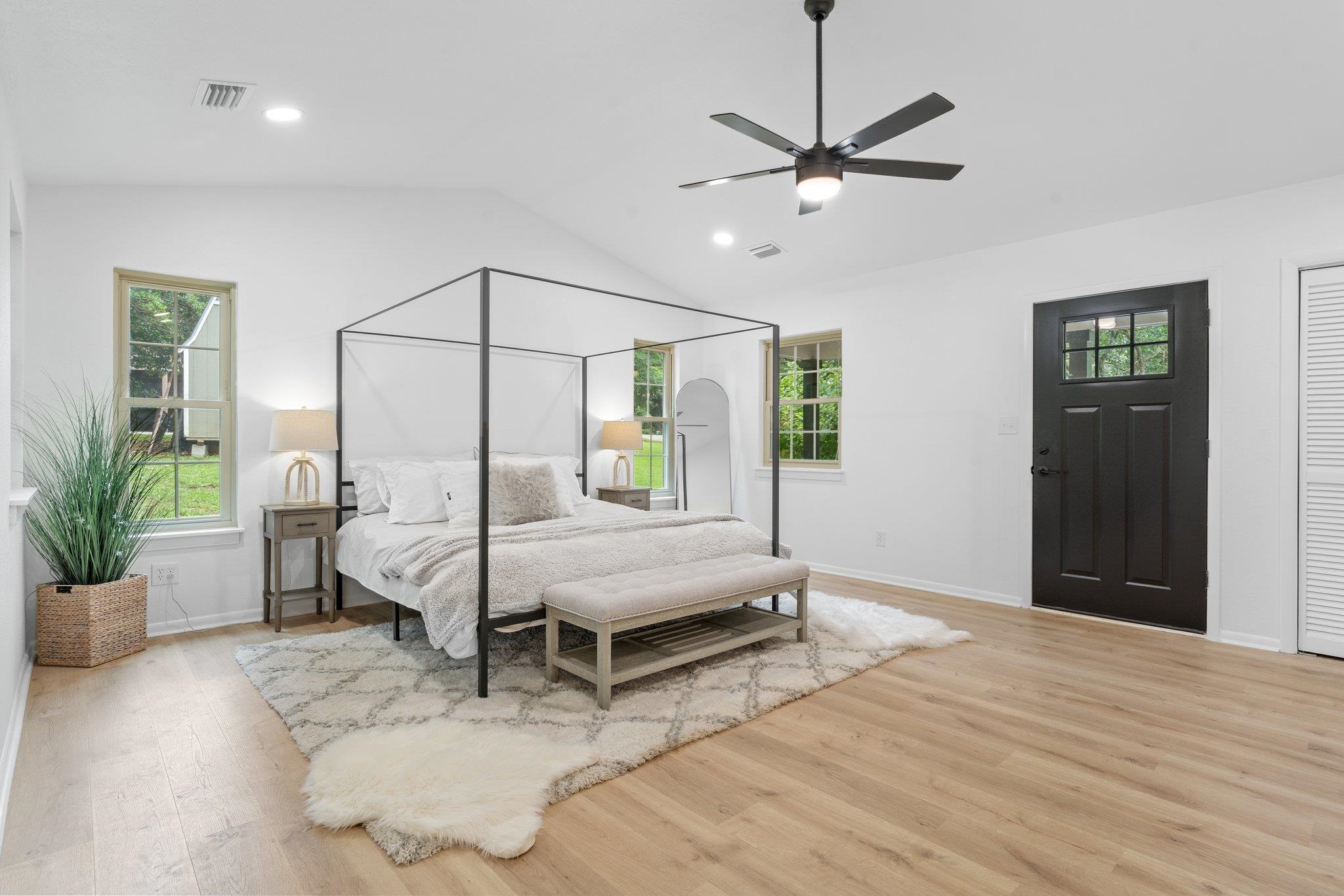 3744 Lifford Circle
