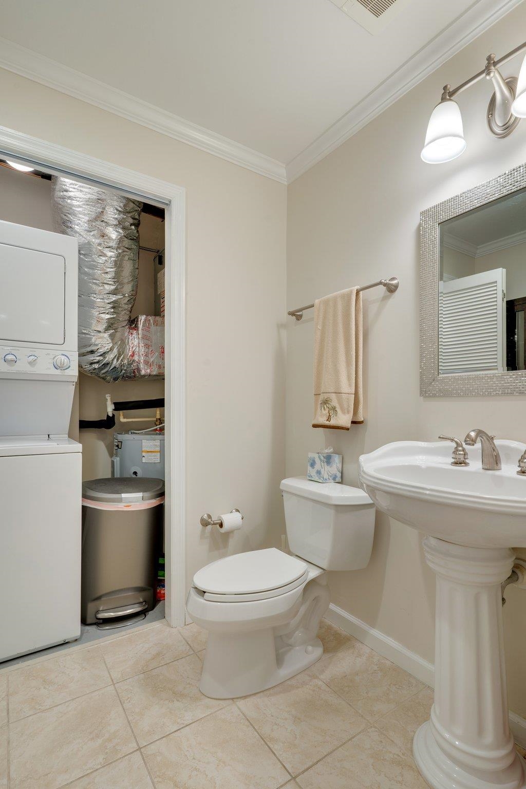 121 N Monroe Street Unit: 1103