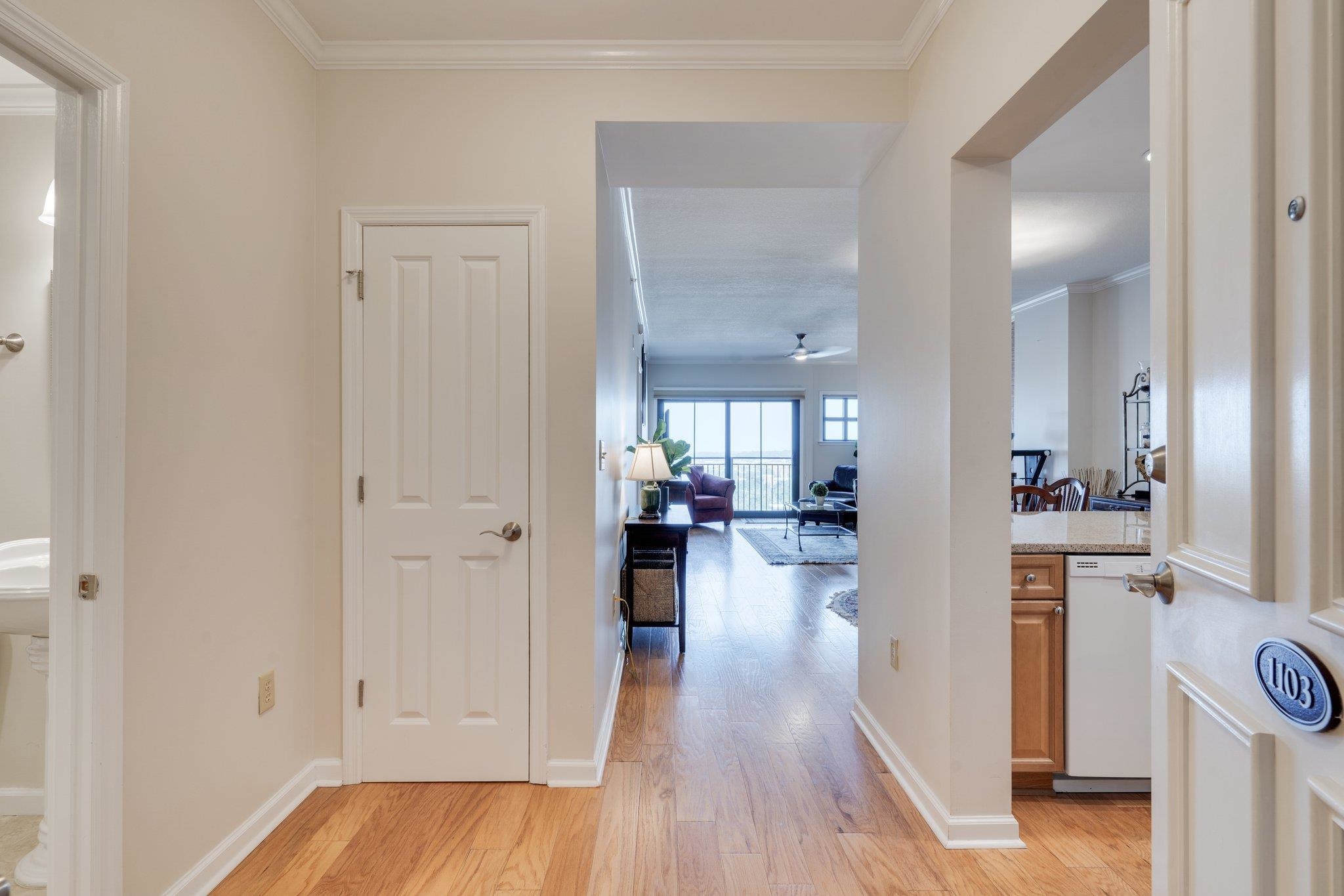 121 N Monroe Street Unit: 1103