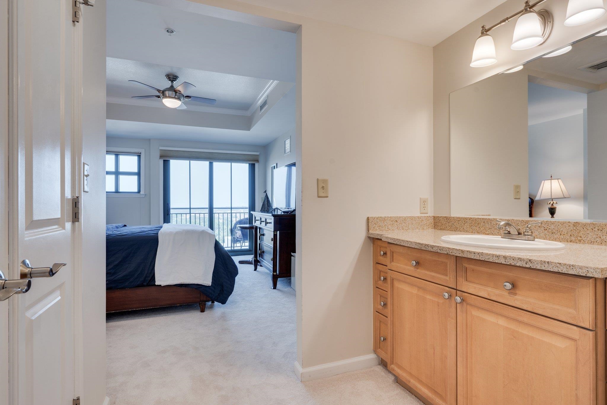 121 N Monroe Street Unit: 1103