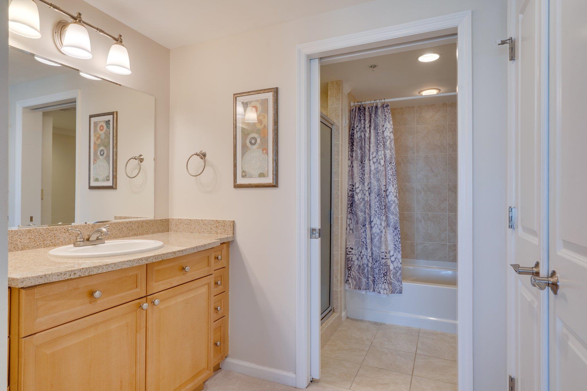 121 N Monroe Street Unit: 1103