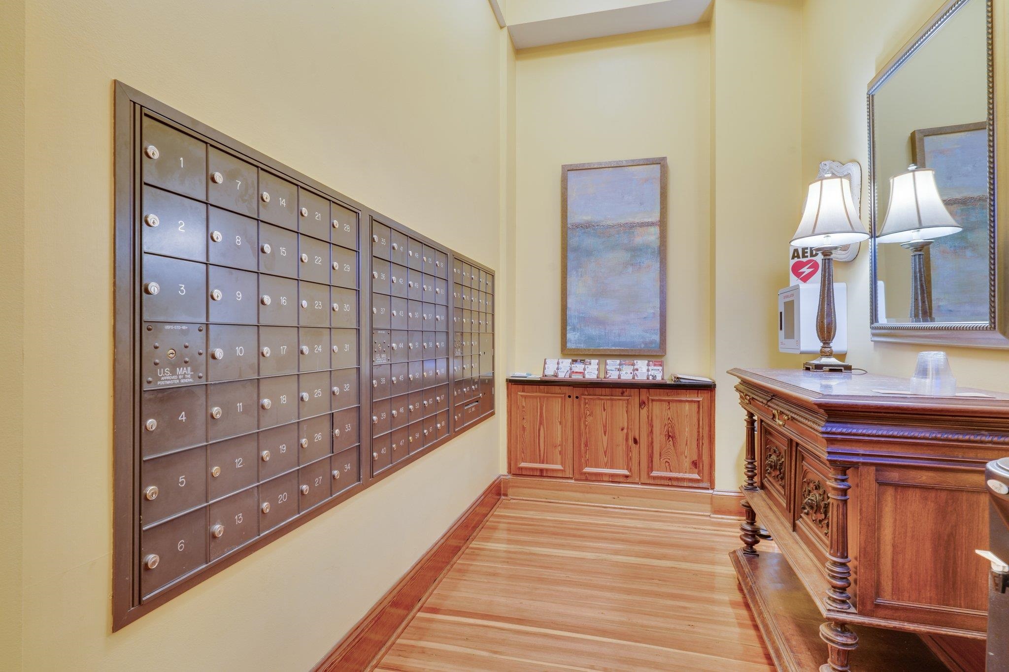 121 N Monroe Street Unit: 1103