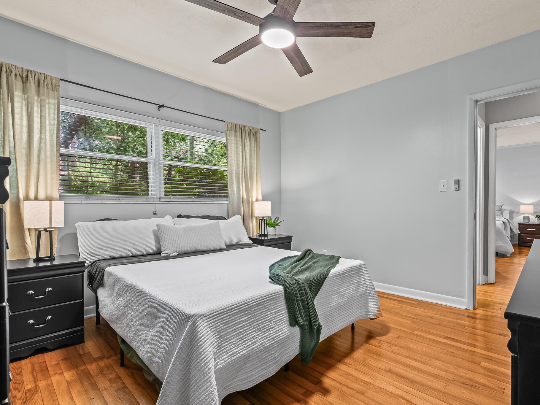 2106 High Road