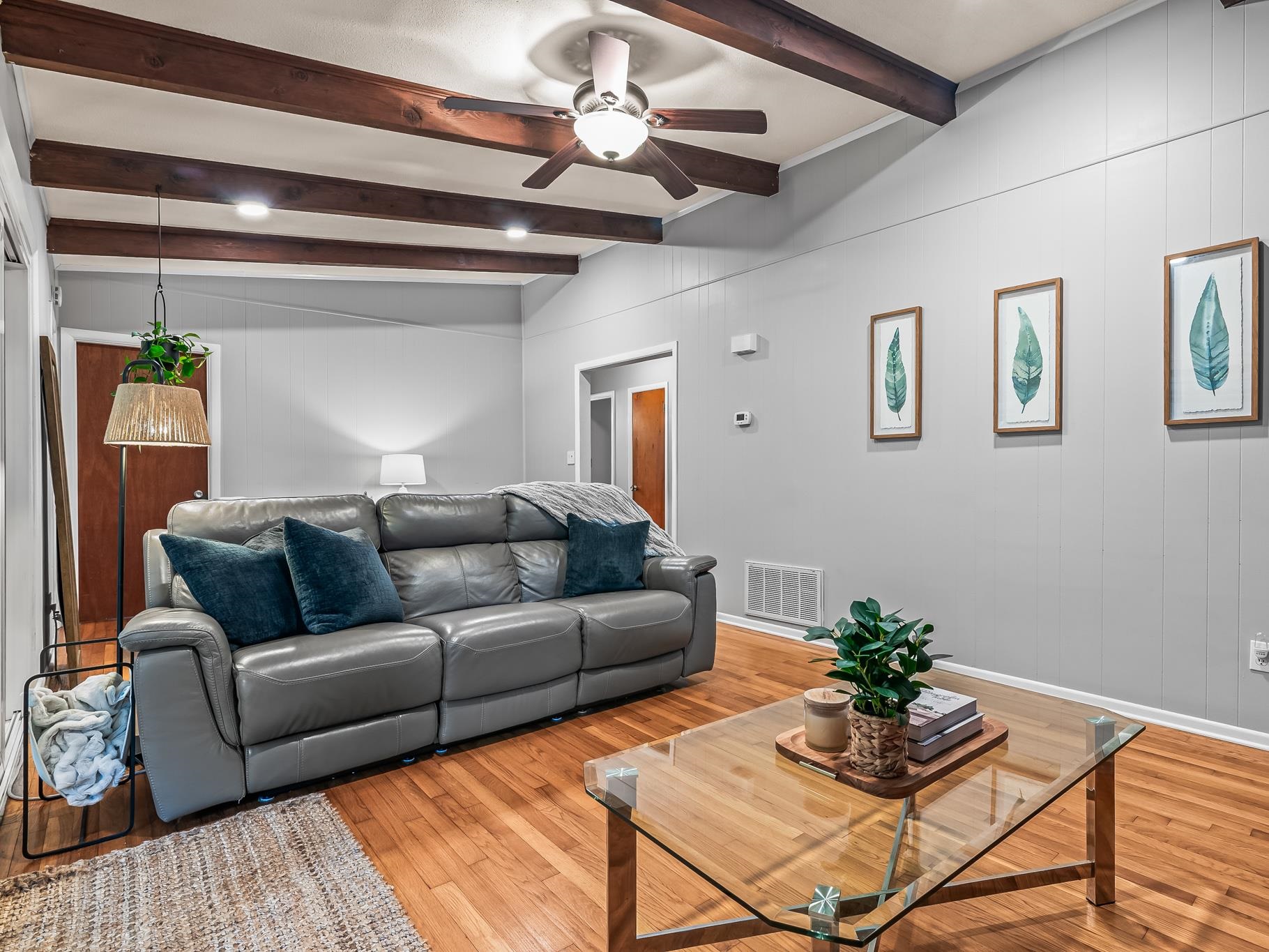 2106 High Road