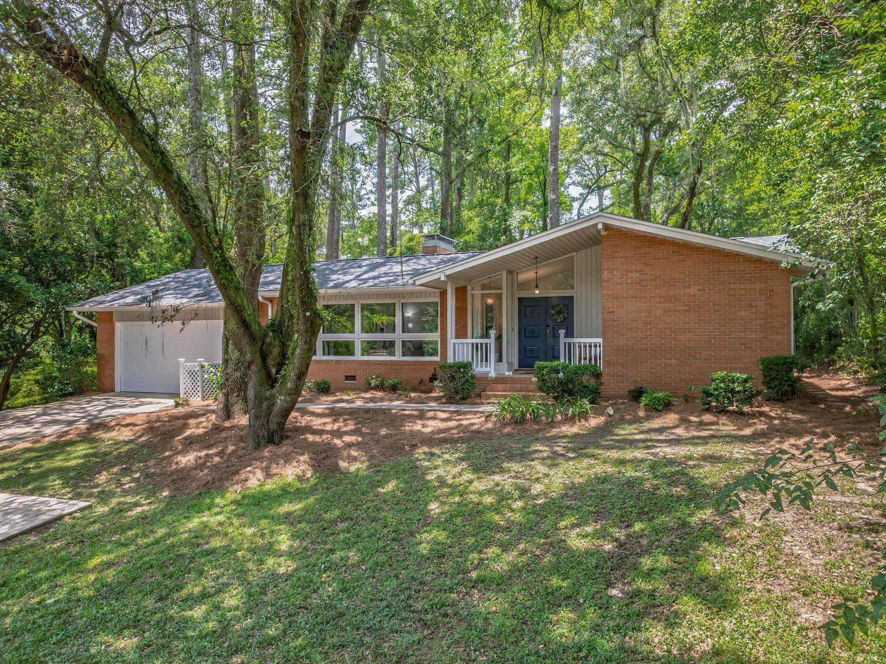 2106 High Road