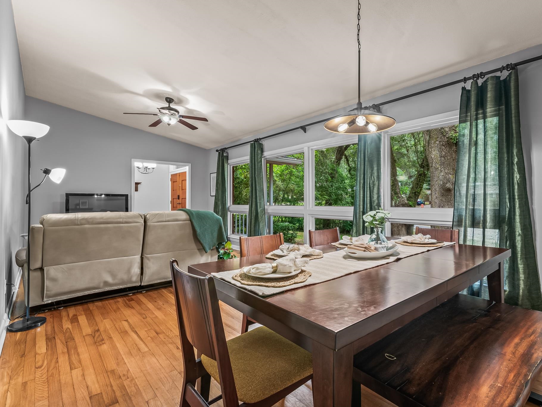 2106 High Road