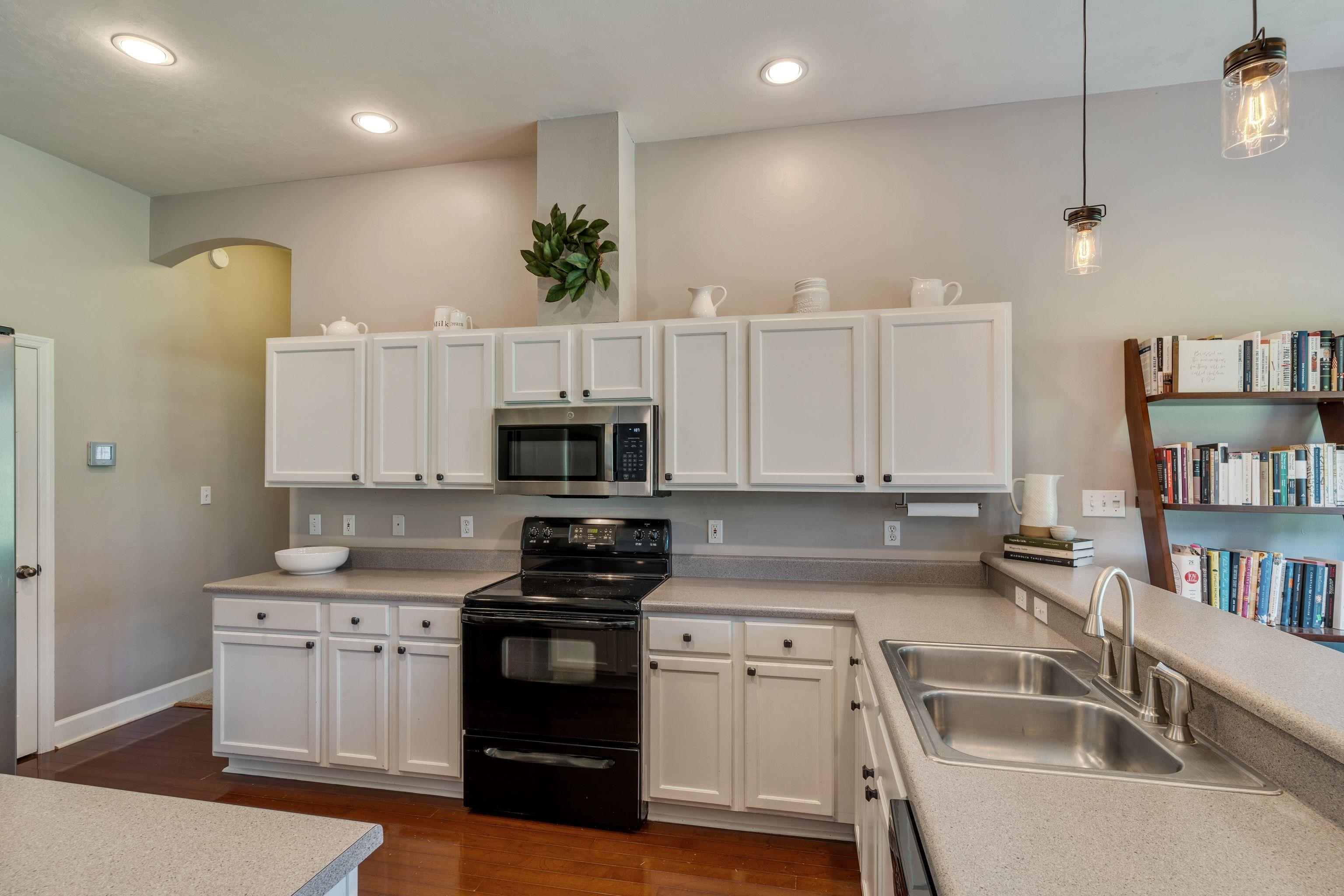 2612 Hemmingwood Place