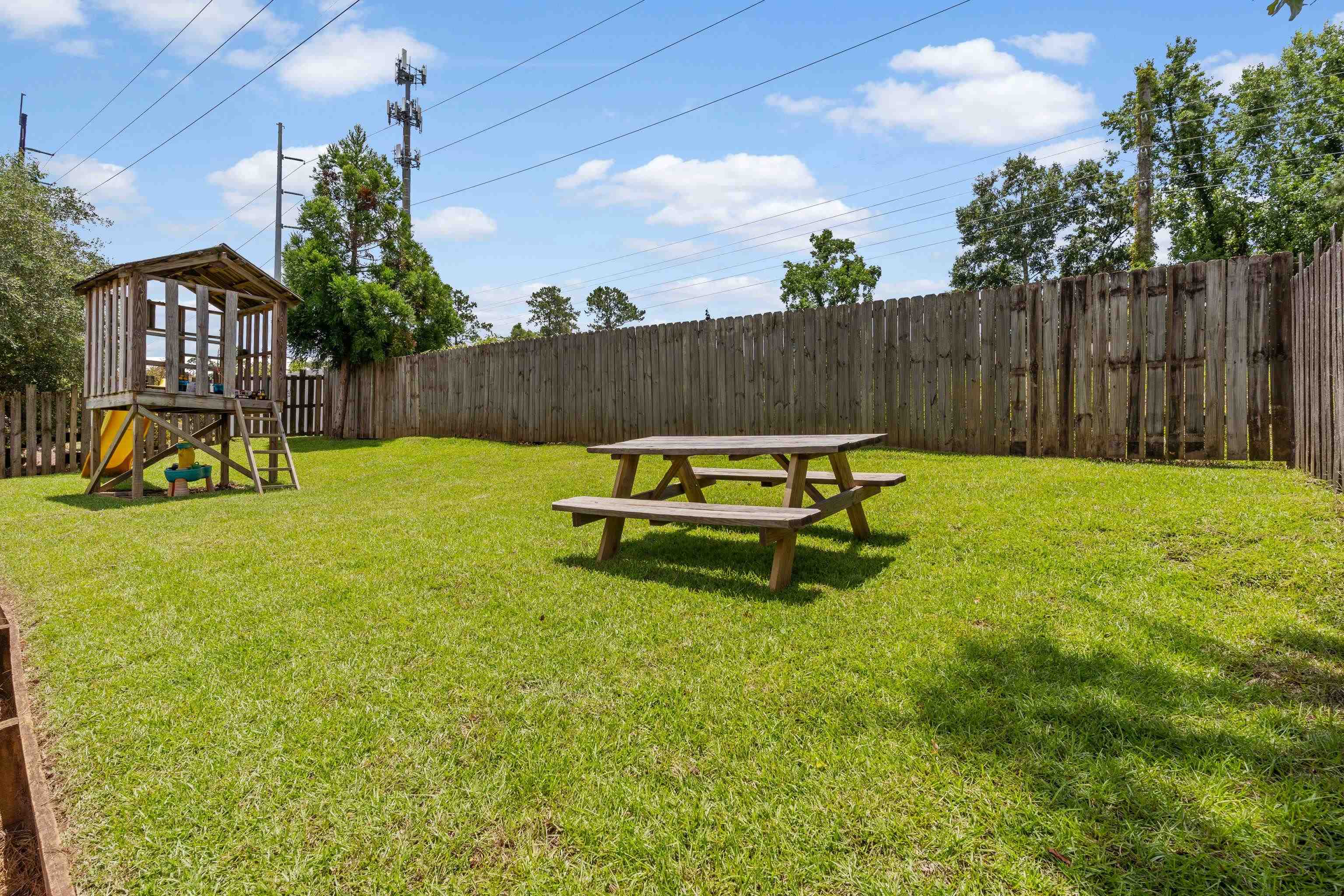 2612 Hemmingwood Place