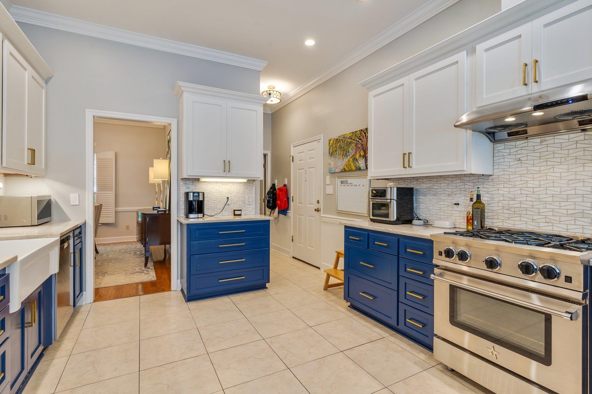 3690 Dexter Drive