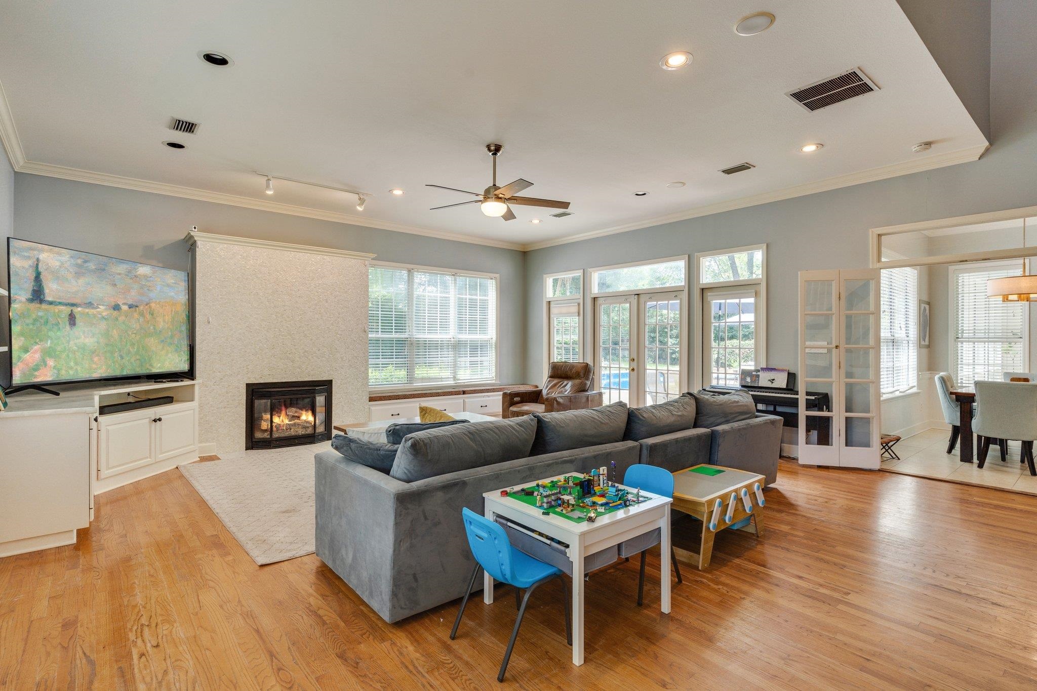 3690 Dexter Drive