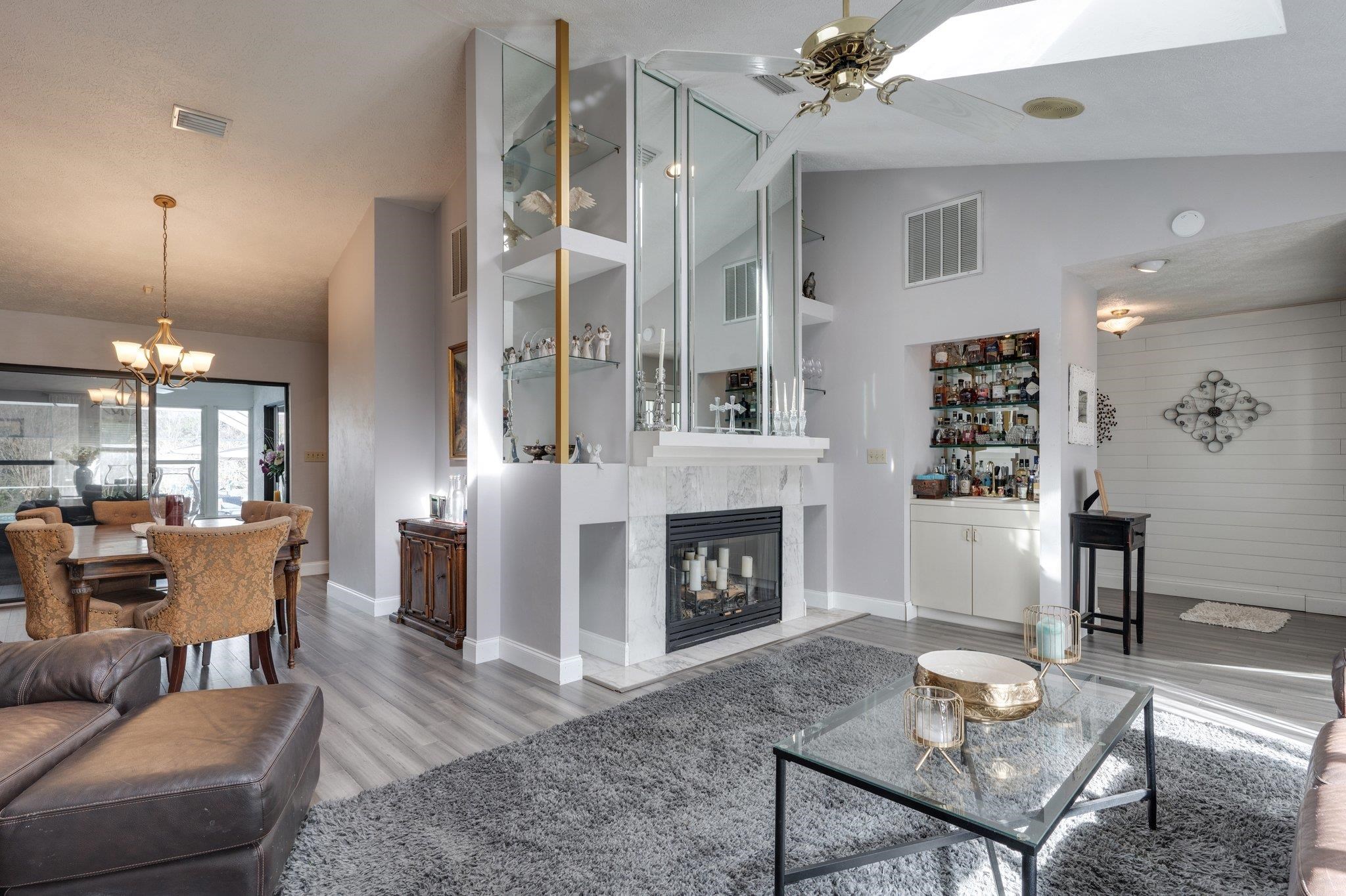 6069 Thackeray Lane