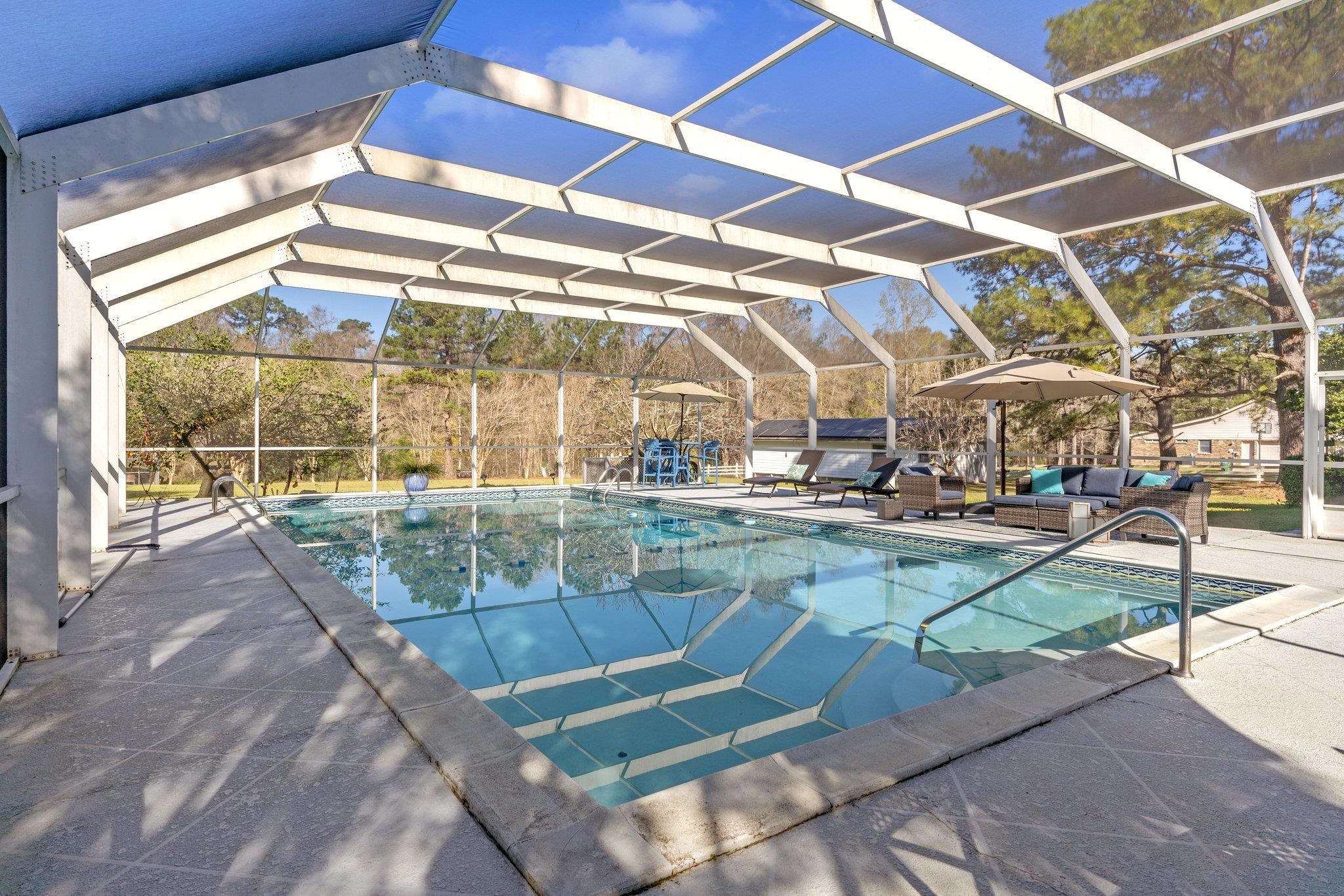 6069 Thackeray Lane