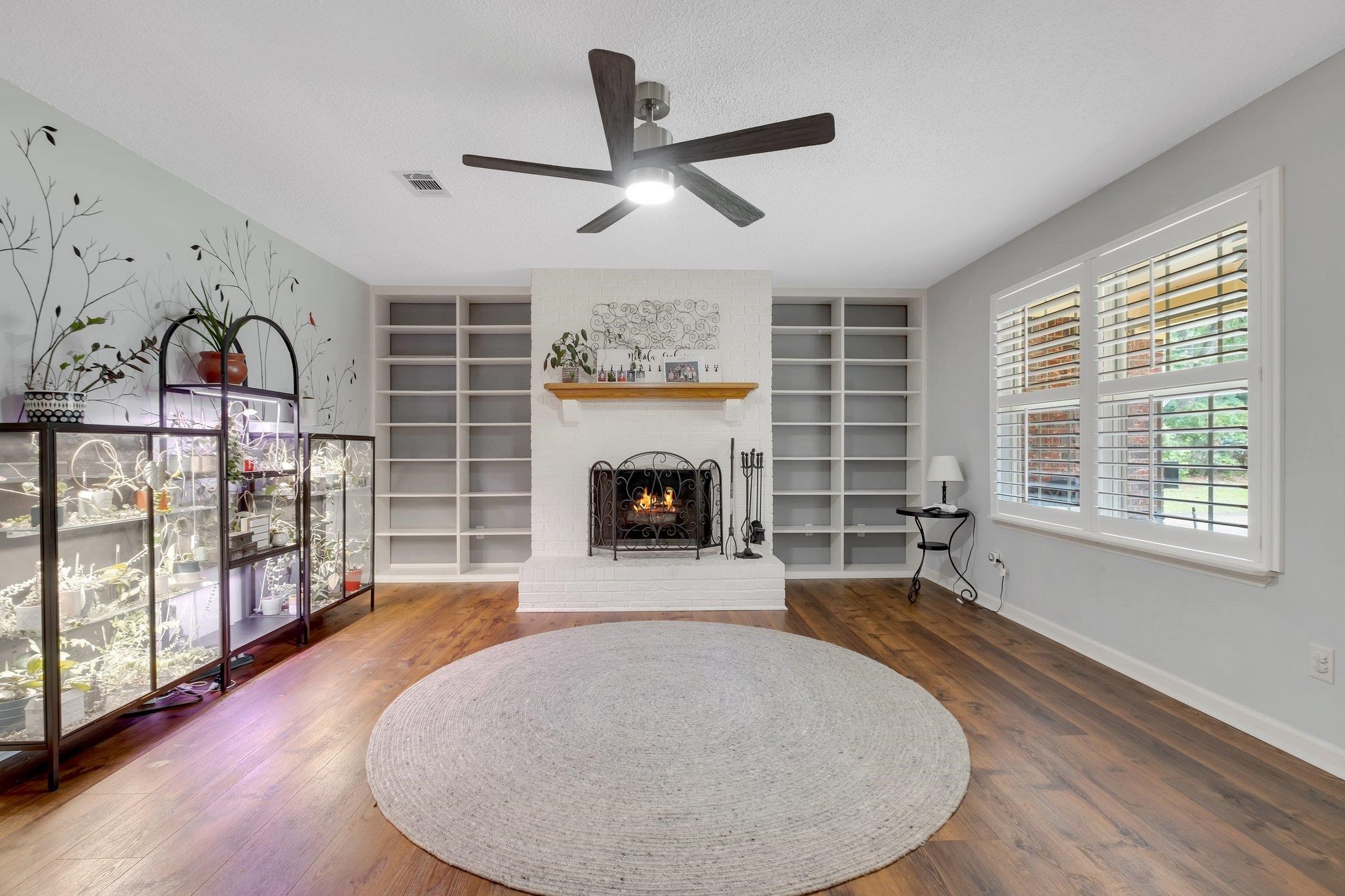 5313 Ben Brush Trail
