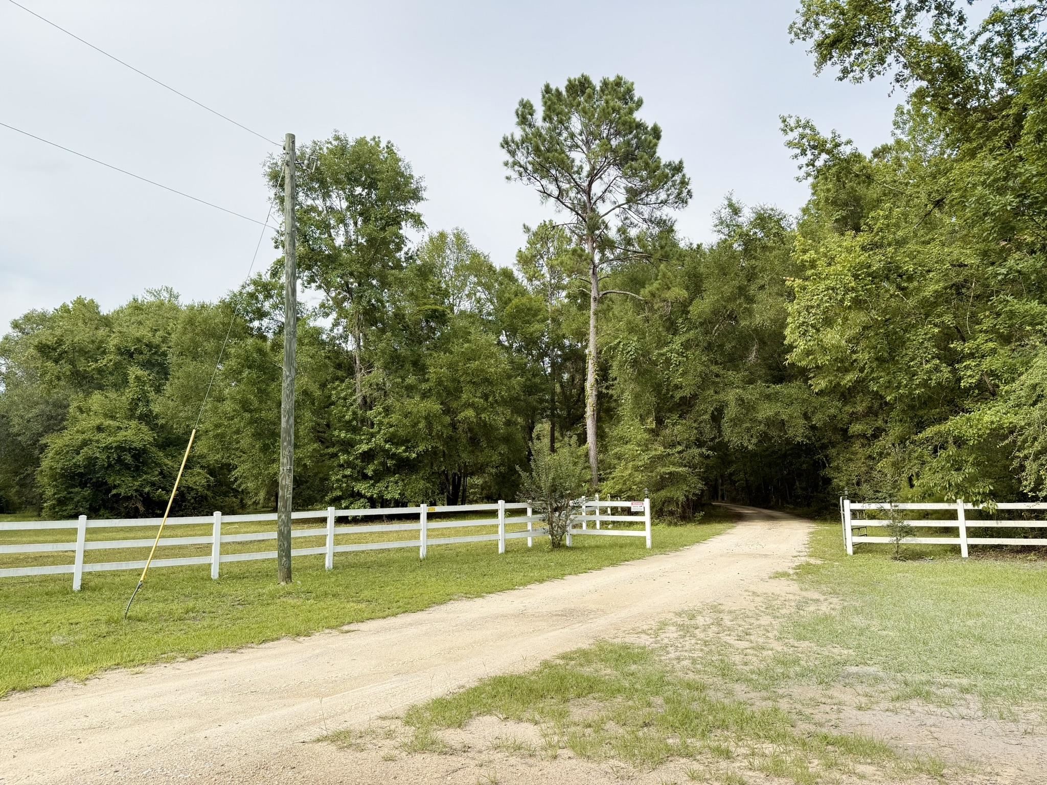 415 Hunters Trace