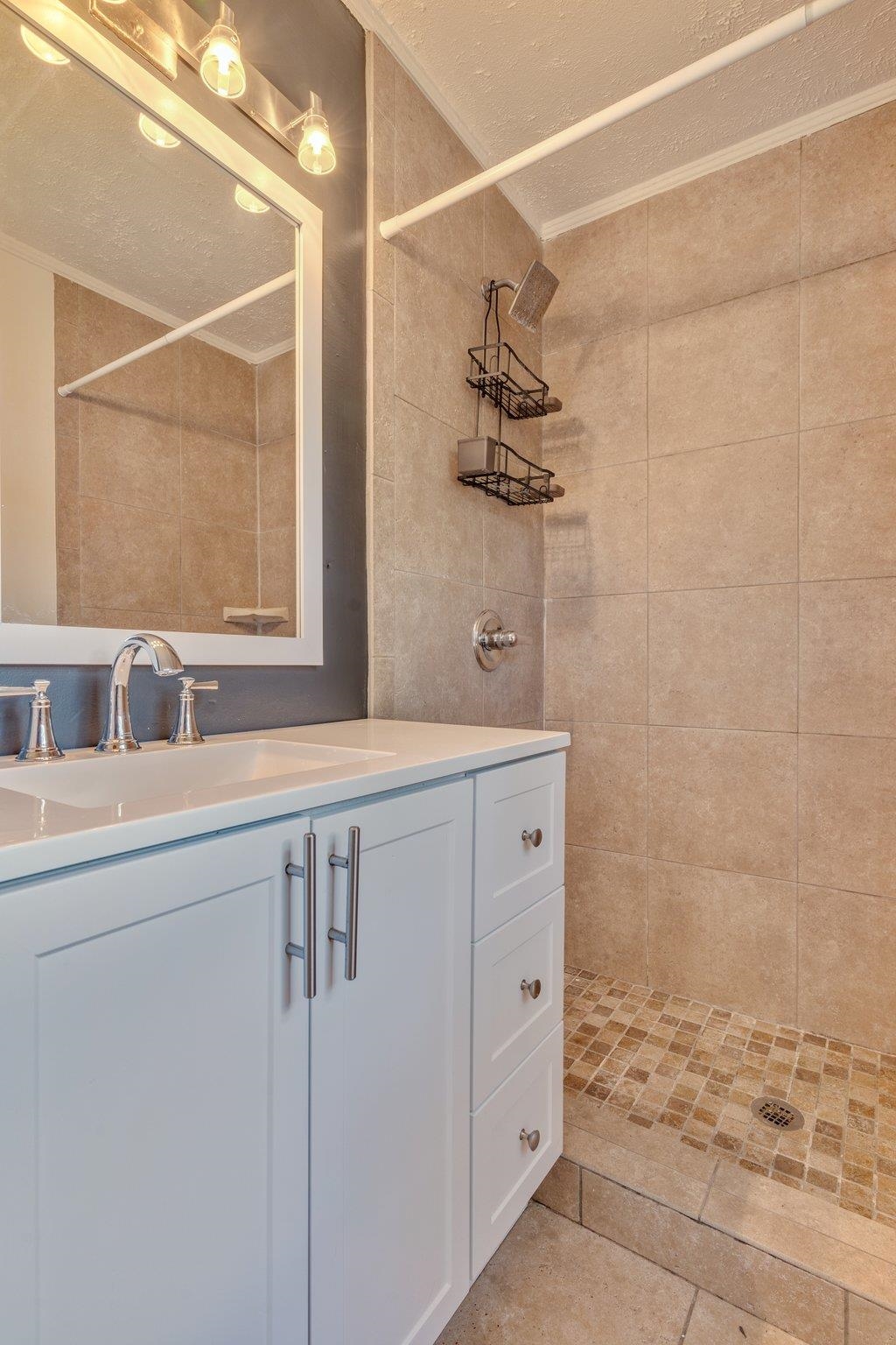 1817 Jackson Bluff Road