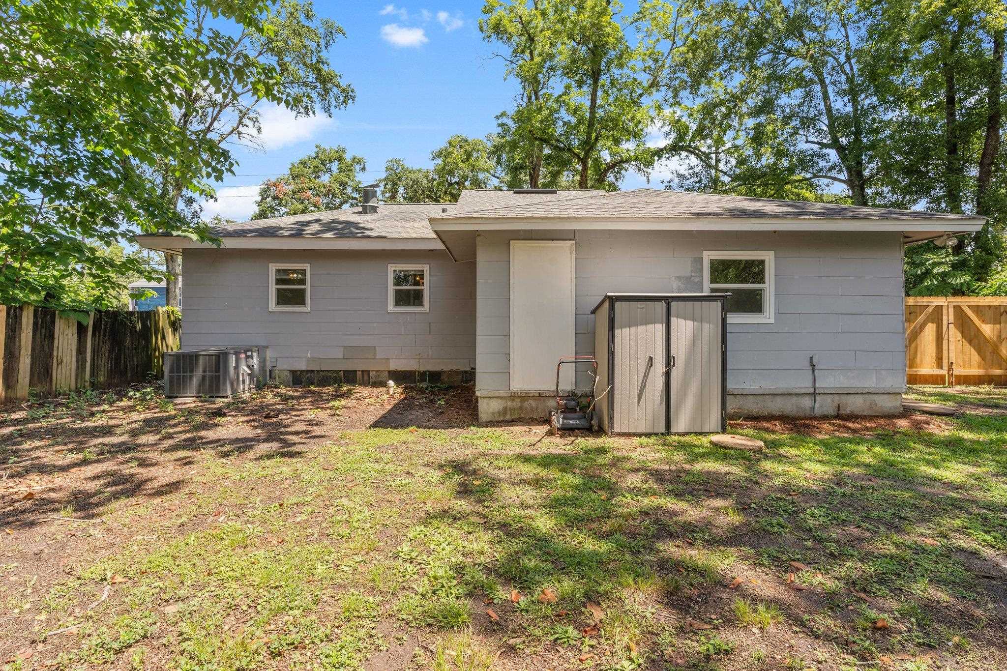 1817 Jackson Bluff Road
