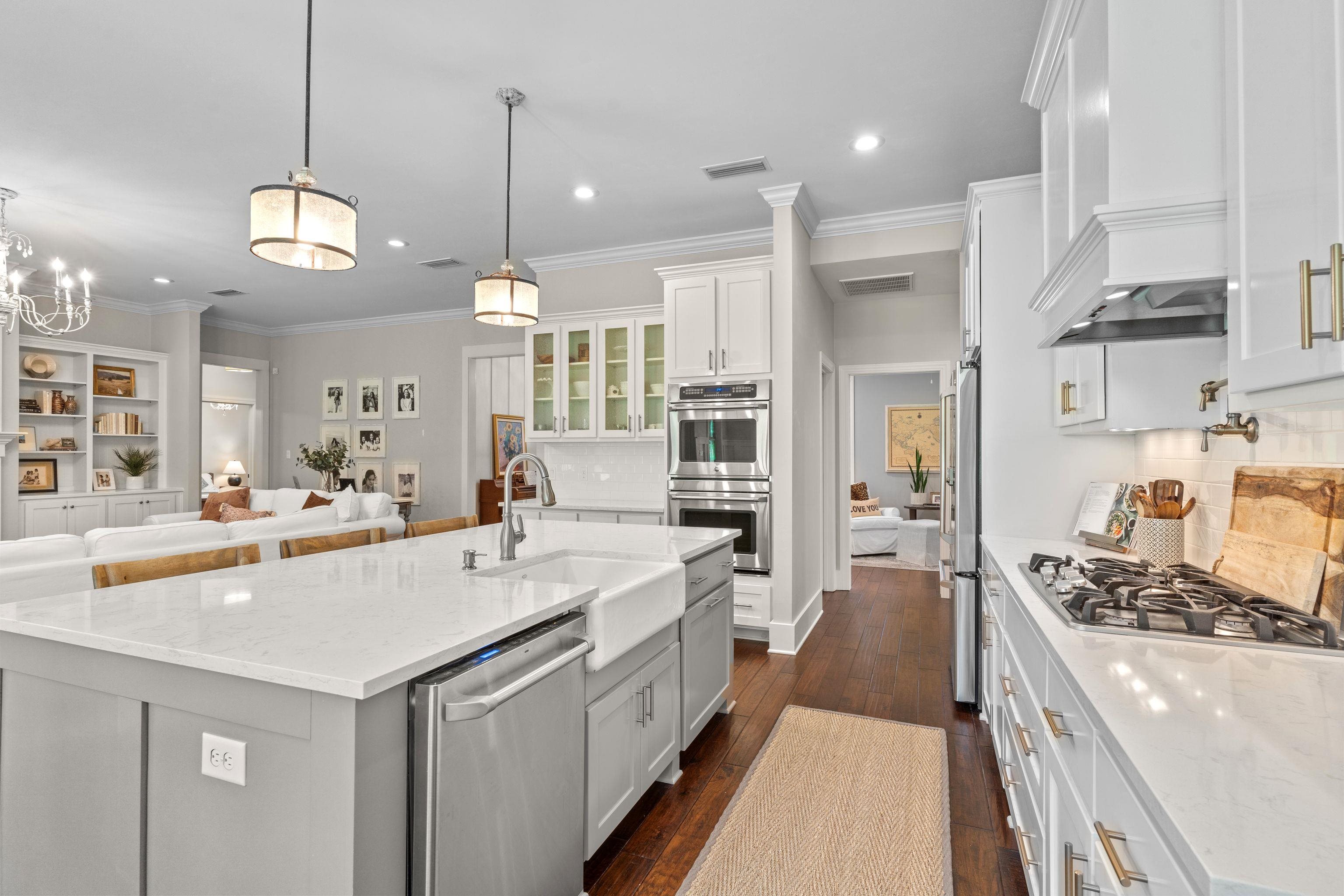 6323 Bird Dog Point