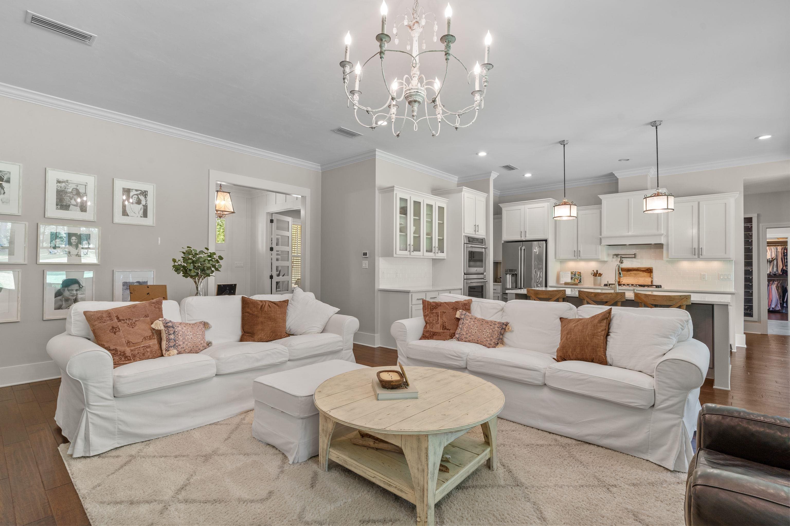 6323 Bird Dog Point