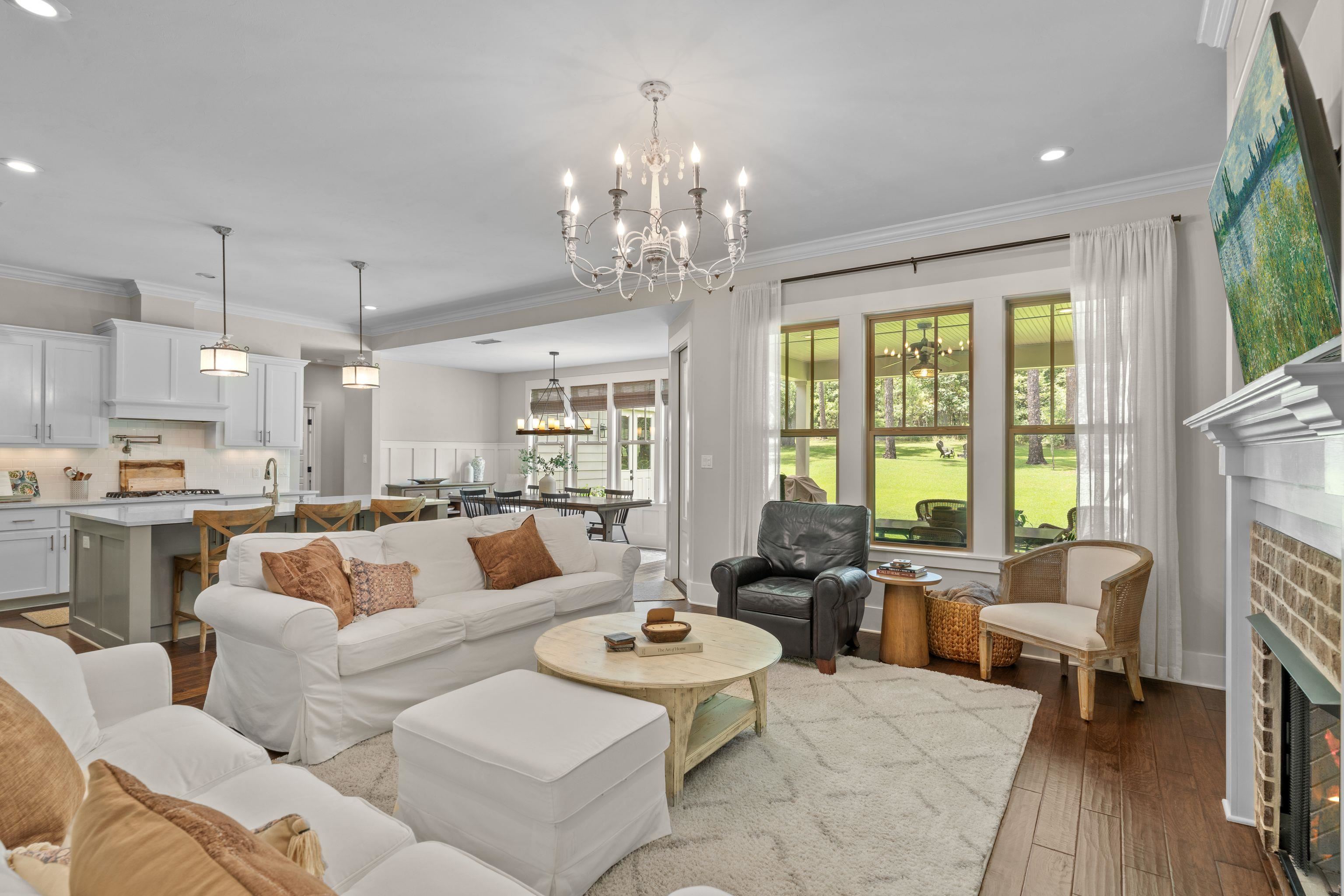 6323 Bird Dog Point