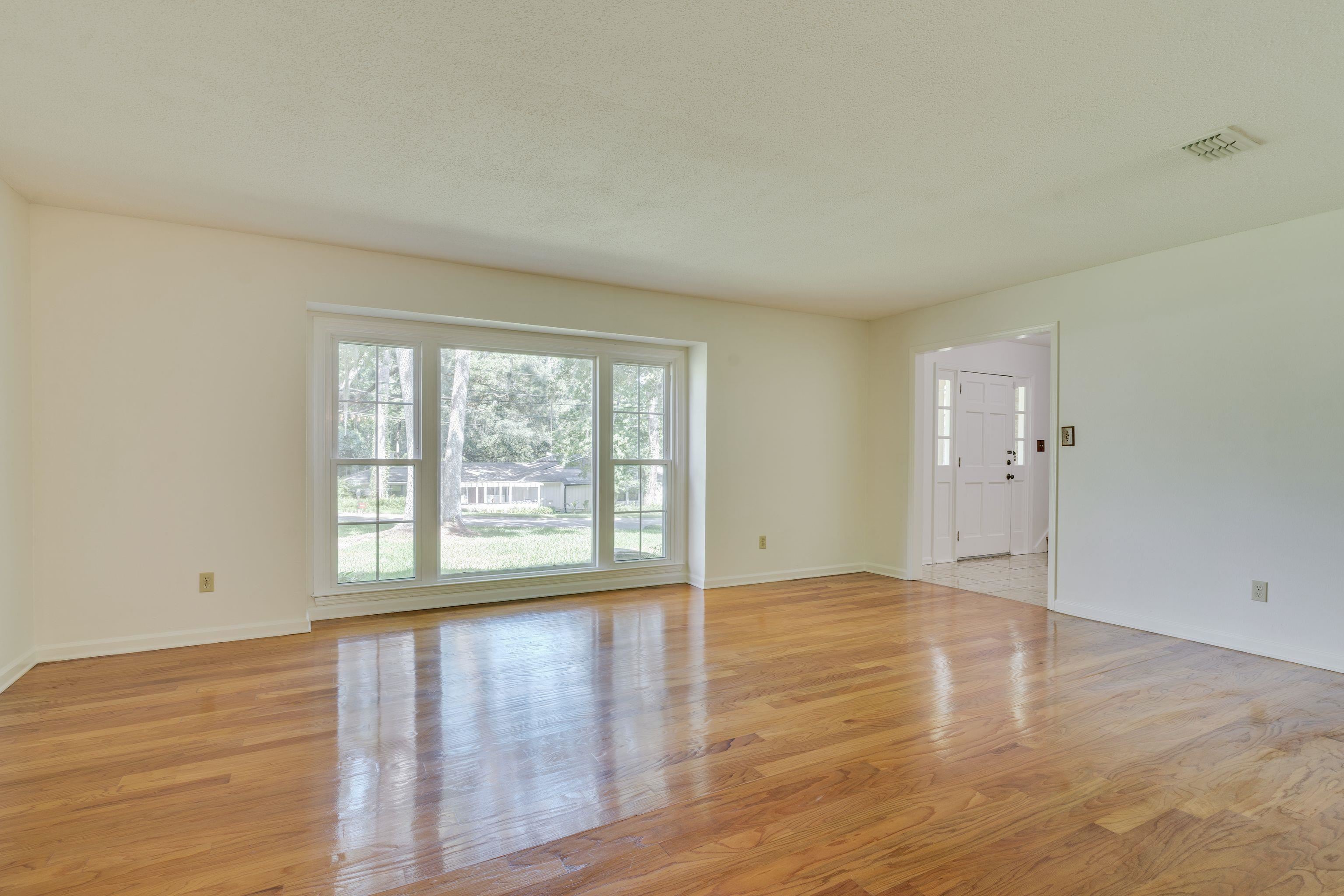 2512 Chamberlin Drive