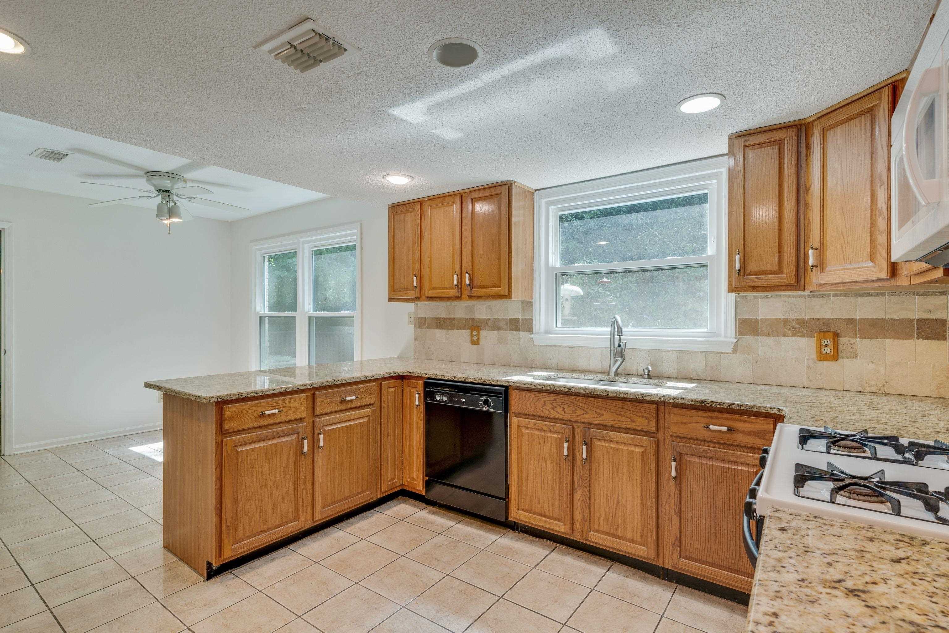 2512 Chamberlin Drive